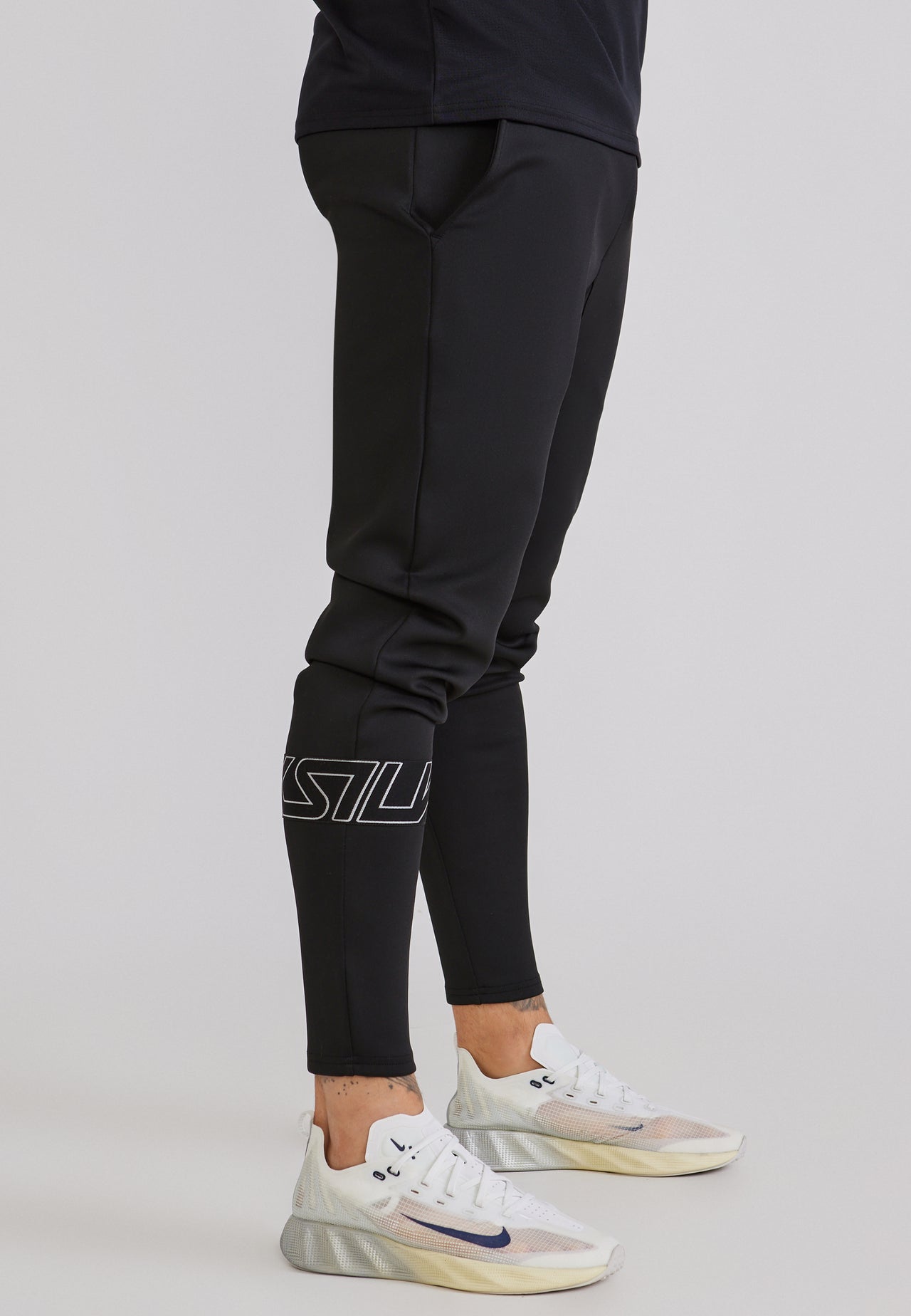 Black Dynamic Joggers (2)