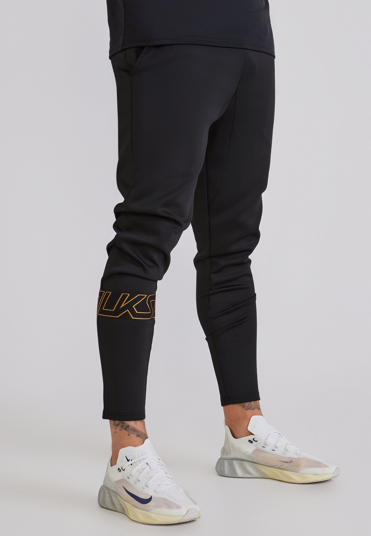Black Dynamic Joggers (2)
