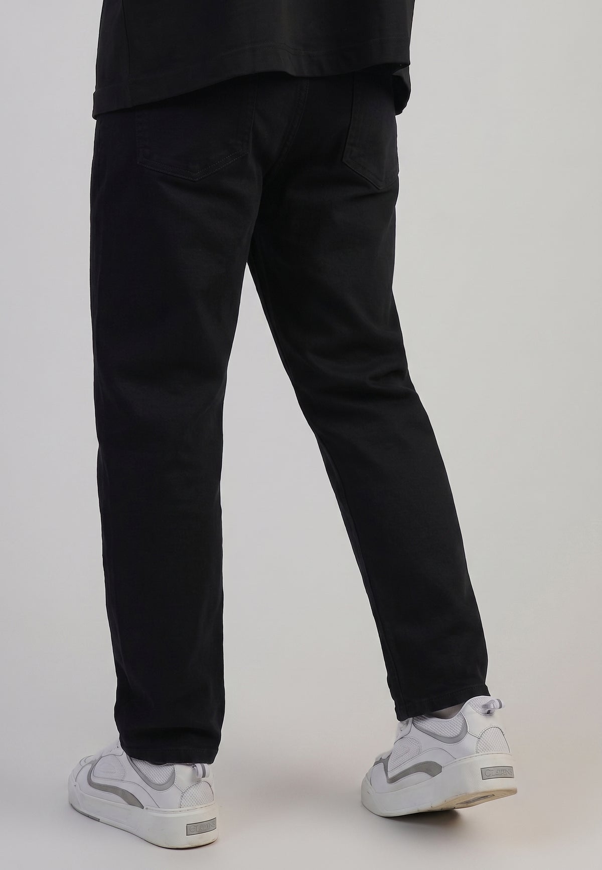 Black Tapered Fit Jeans (3)