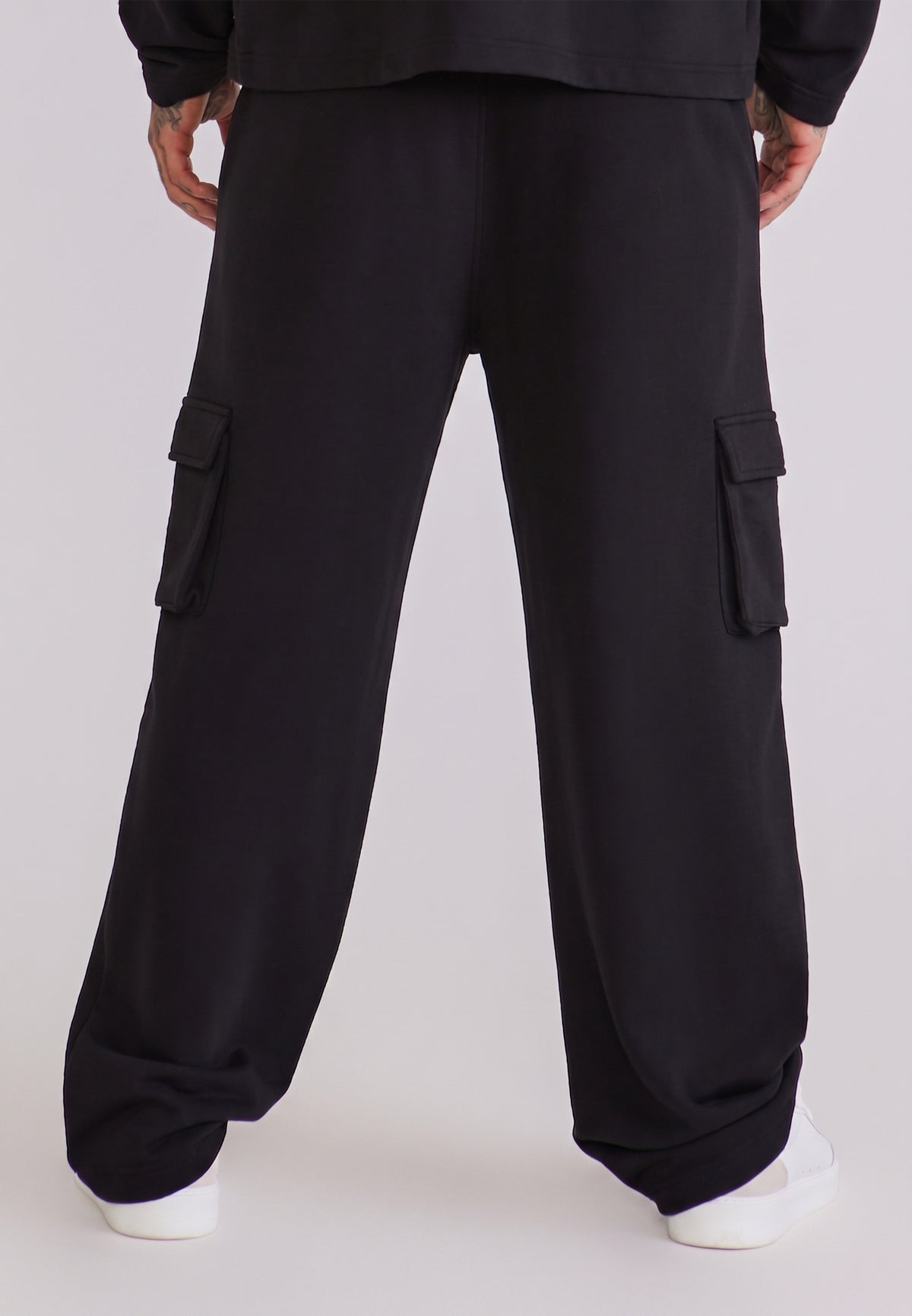 Wide Leg Cargo Joggers (4)