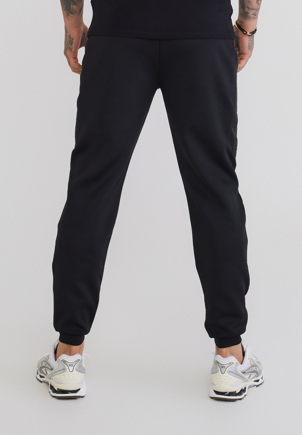 Muscle Fit Crest Joggers (4)
