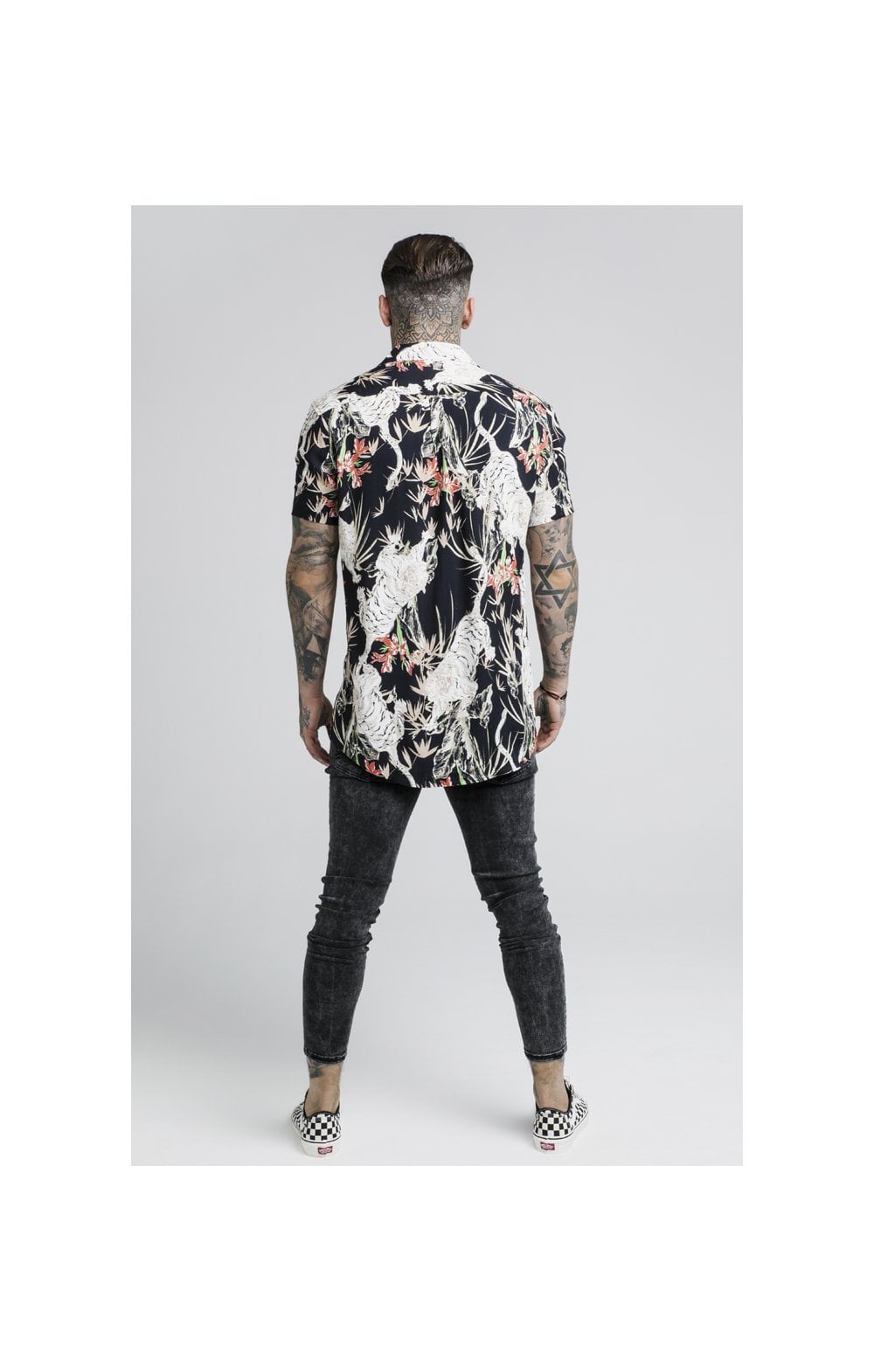 SikSilk Black Lion Resort Shirt – Black (5)