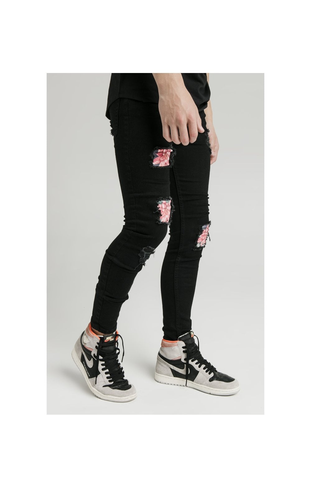 Load image into Gallery viewer, Illusive London Distressed Floral Patch Jeans - Black &amp; Floral (1)