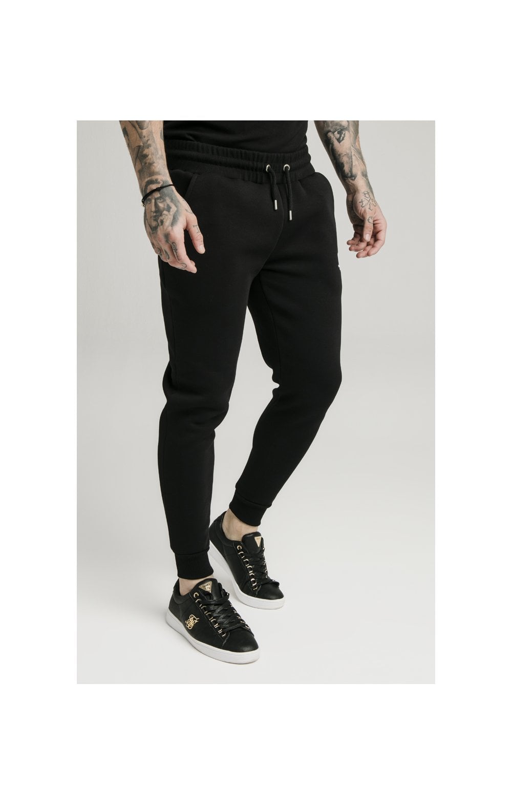 Black Essential Muscle Fit Jogger (2)