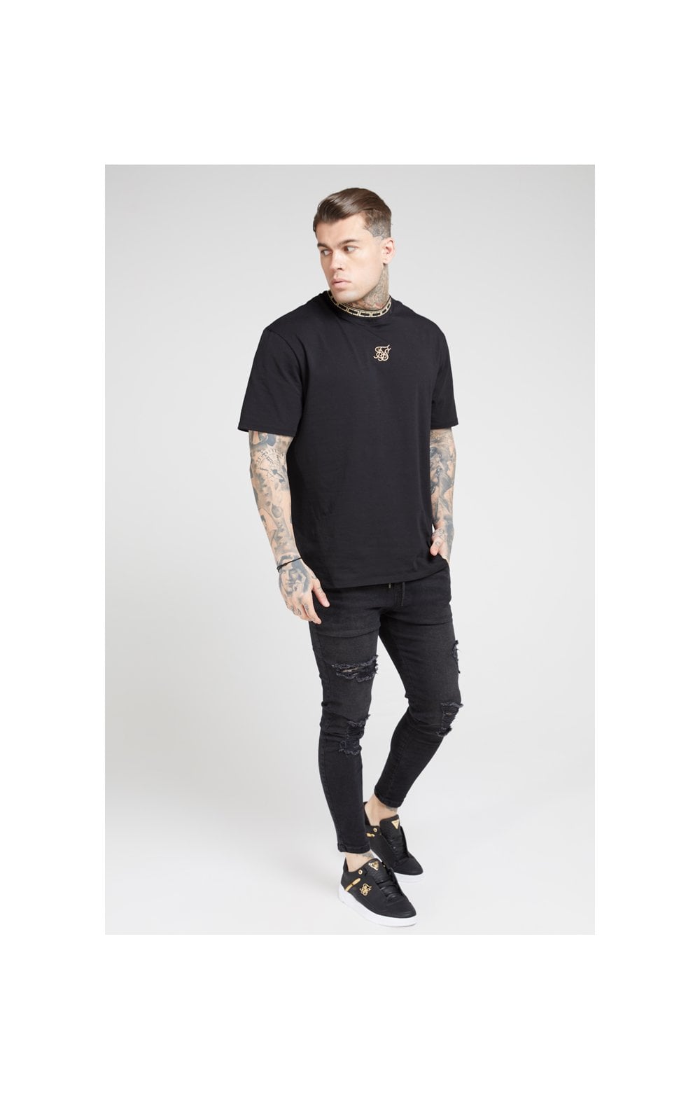Load image into Gallery viewer, SikSilk Tape Collar Essential Tee - Black &amp; Gold (3)