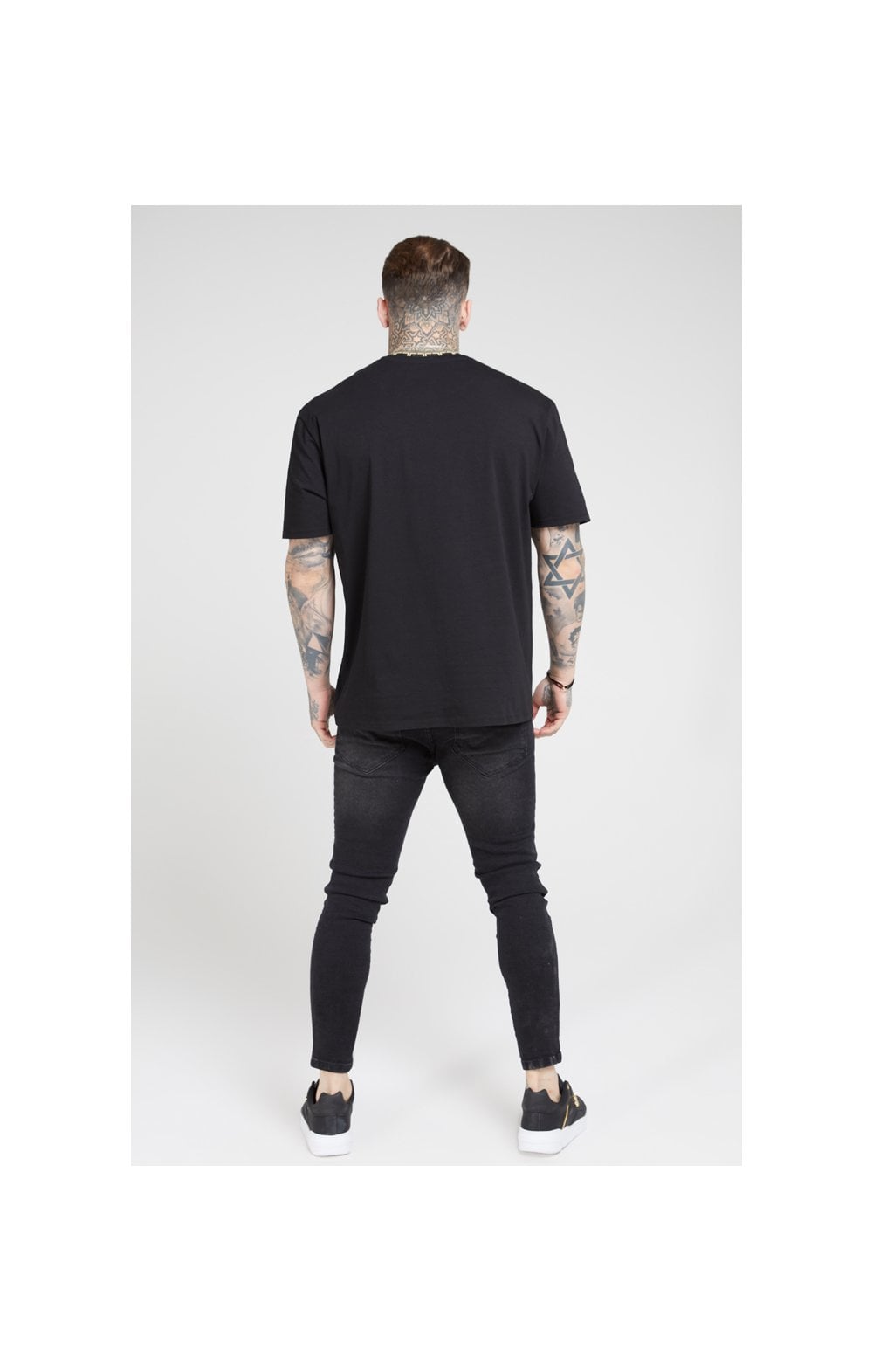 Load image into Gallery viewer, SikSilk Tape Collar Essential Tee - Black &amp; Gold (4)