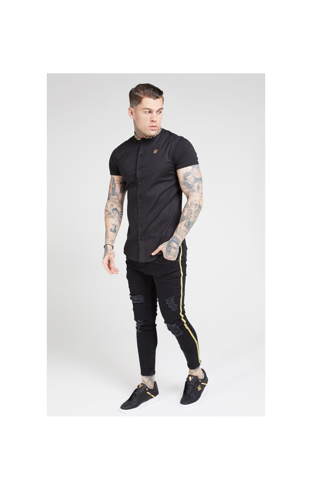 Load image into Gallery viewer, SikSilk S/S Tape Collar Shirt – Black &amp; Gold (2)