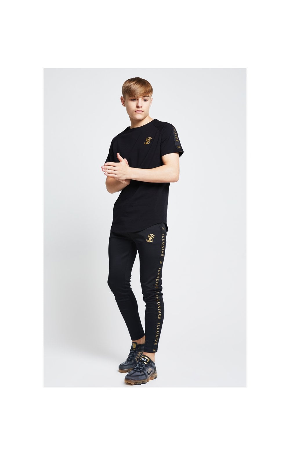 Illusive London Taped Raglan Tee - Black (3)