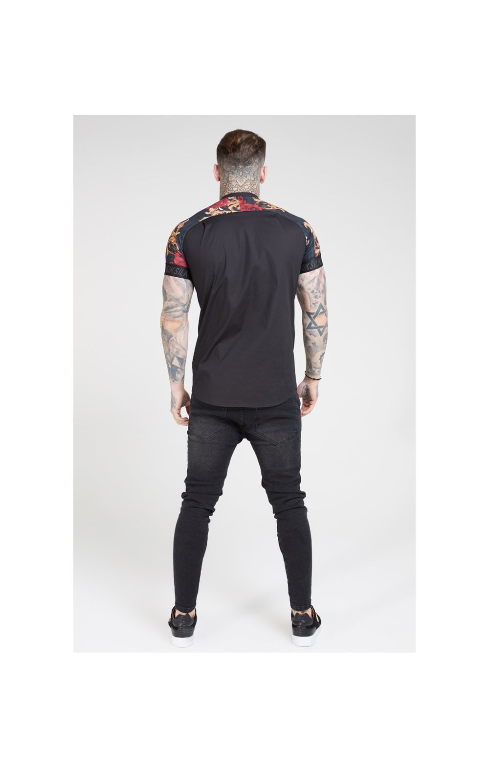 SikSilk S/S Grandad Collar Shirt - Jet Black & Floral Animal (4)