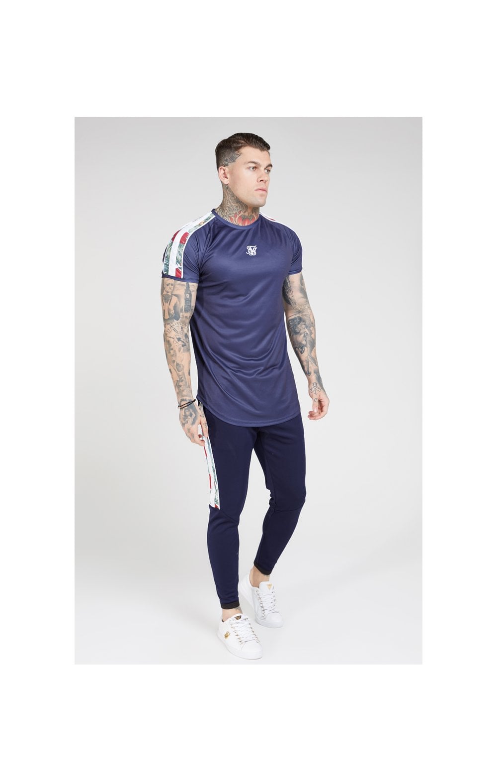 Load image into Gallery viewer, SikSilk Curved Hem Raglan Tee – Eclipse (3)