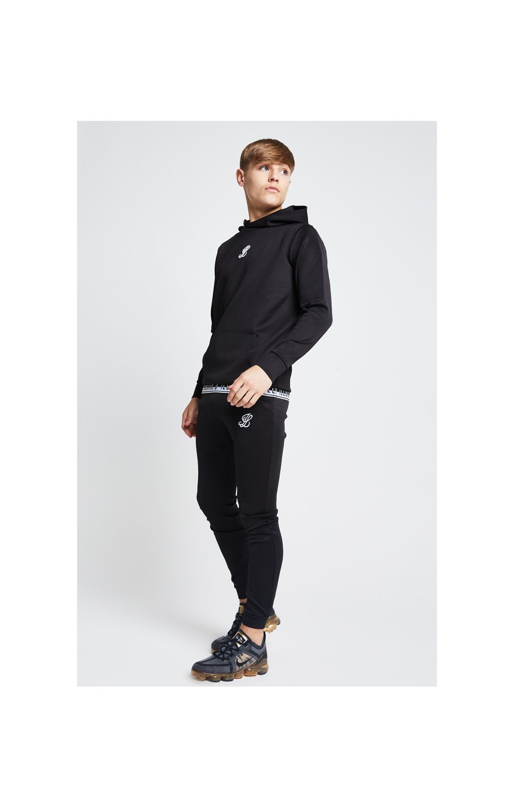 Load image into Gallery viewer, Illusive London Taped Overhead Hoodie - Black (2)