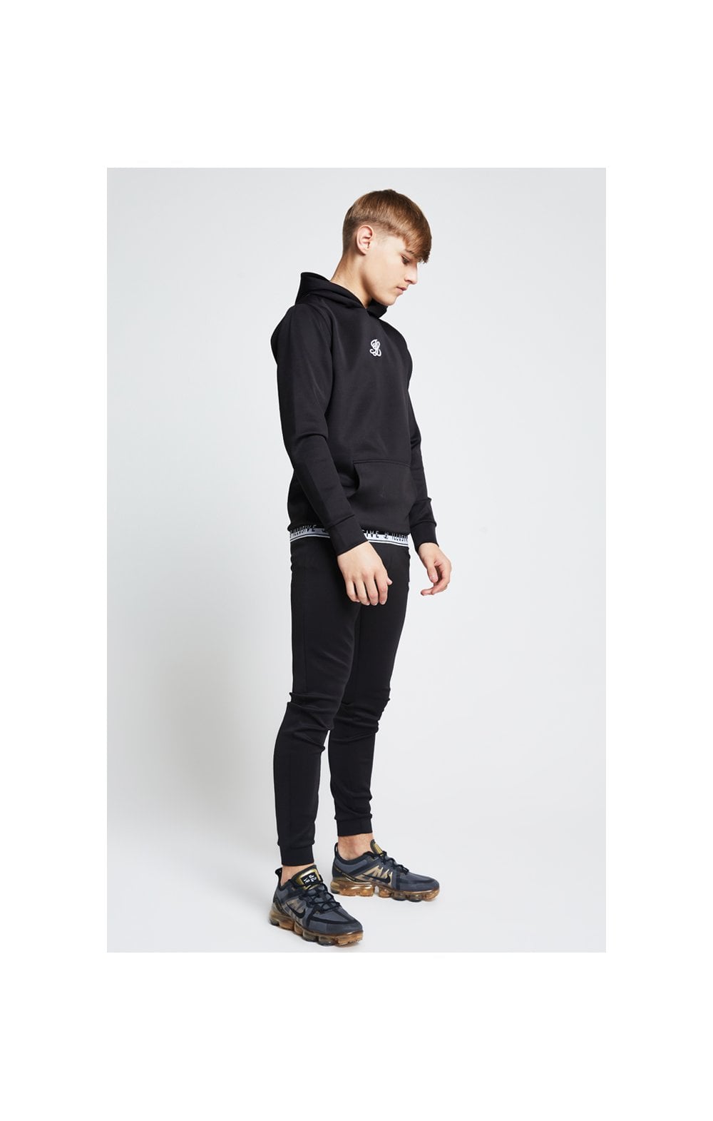 Load image into Gallery viewer, Illusive London Taped Overhead Hoodie - Black (3)