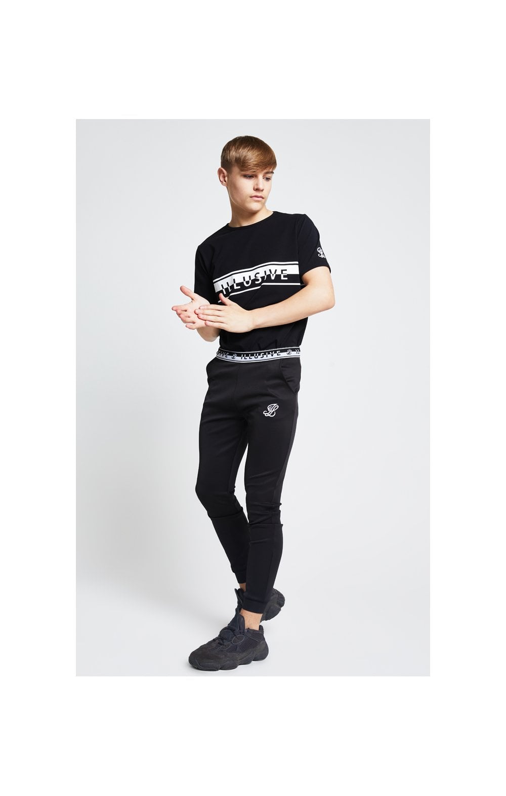 Illusive London Tee – Black (4)