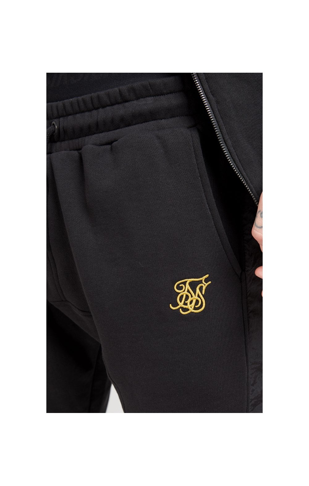 SikSilk Nylon Panel Relaxed Fit Shorts - Black & Gold (6)