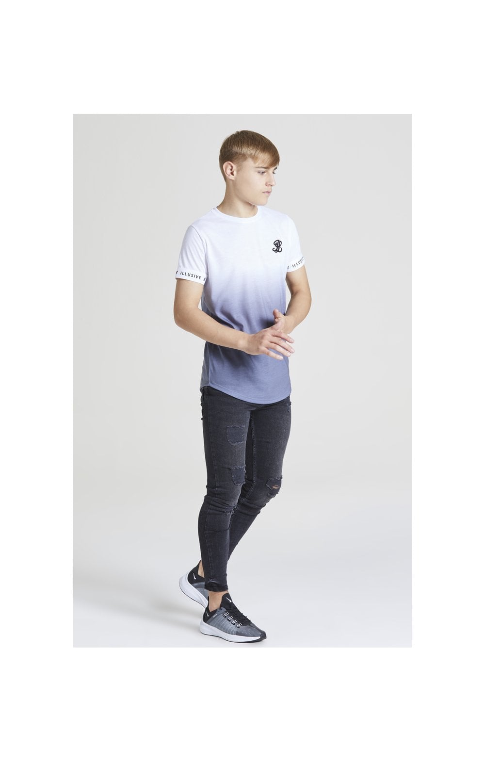 Illusive London Fade Tech Tee – White & Grey (4)