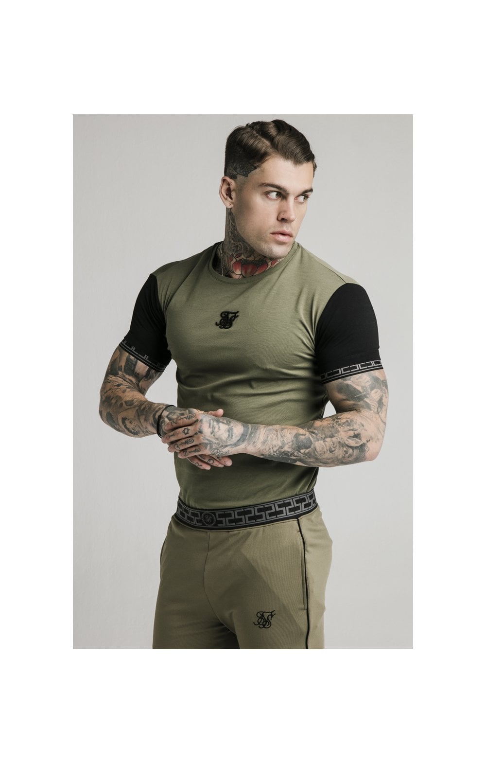 Load image into Gallery viewer, SikSilk S/S Scope Gym Tee – Khaki &amp; Black