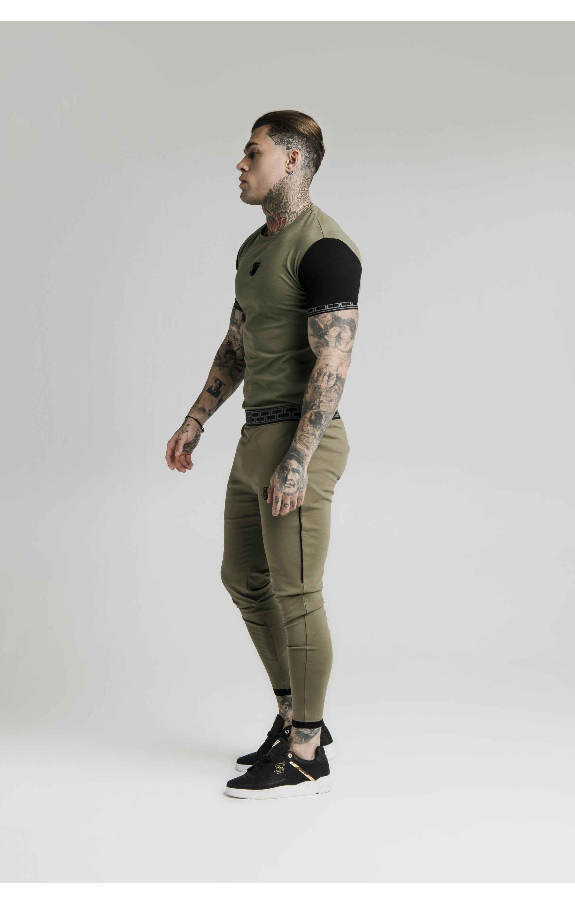 Load image into Gallery viewer, SikSilk S/S Scope Gym Tee – Khaki &amp; Black (3)