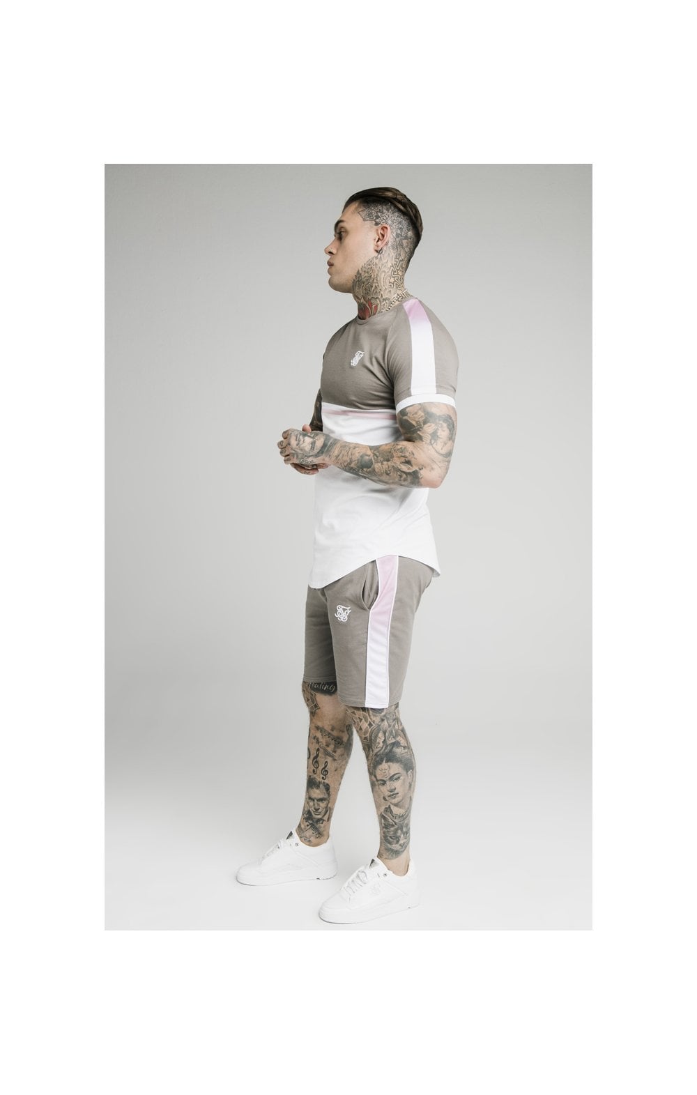 SikSilk S/S Fade Tee – White
                    
                        Grey & Pink (4)