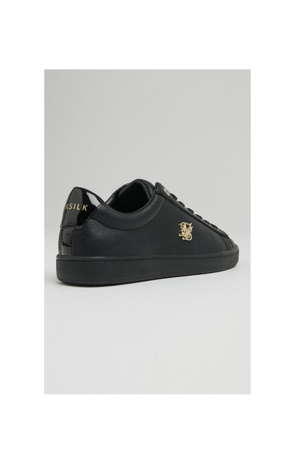 Load image into Gallery viewer, Black Low-Top Casual Trainer With Metal Logo (2)