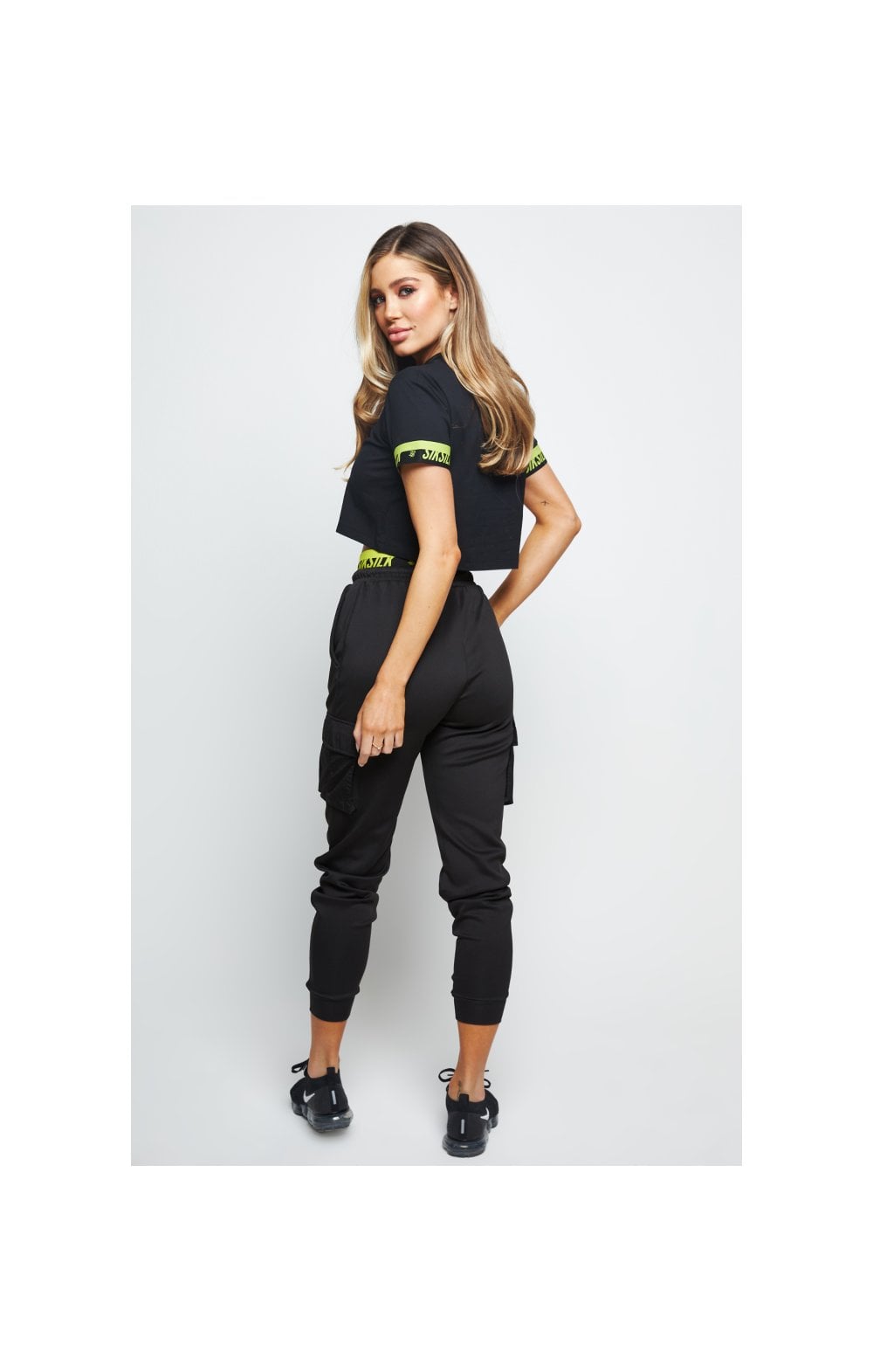 SikSilk Divergent Crop Tee - Black (4)