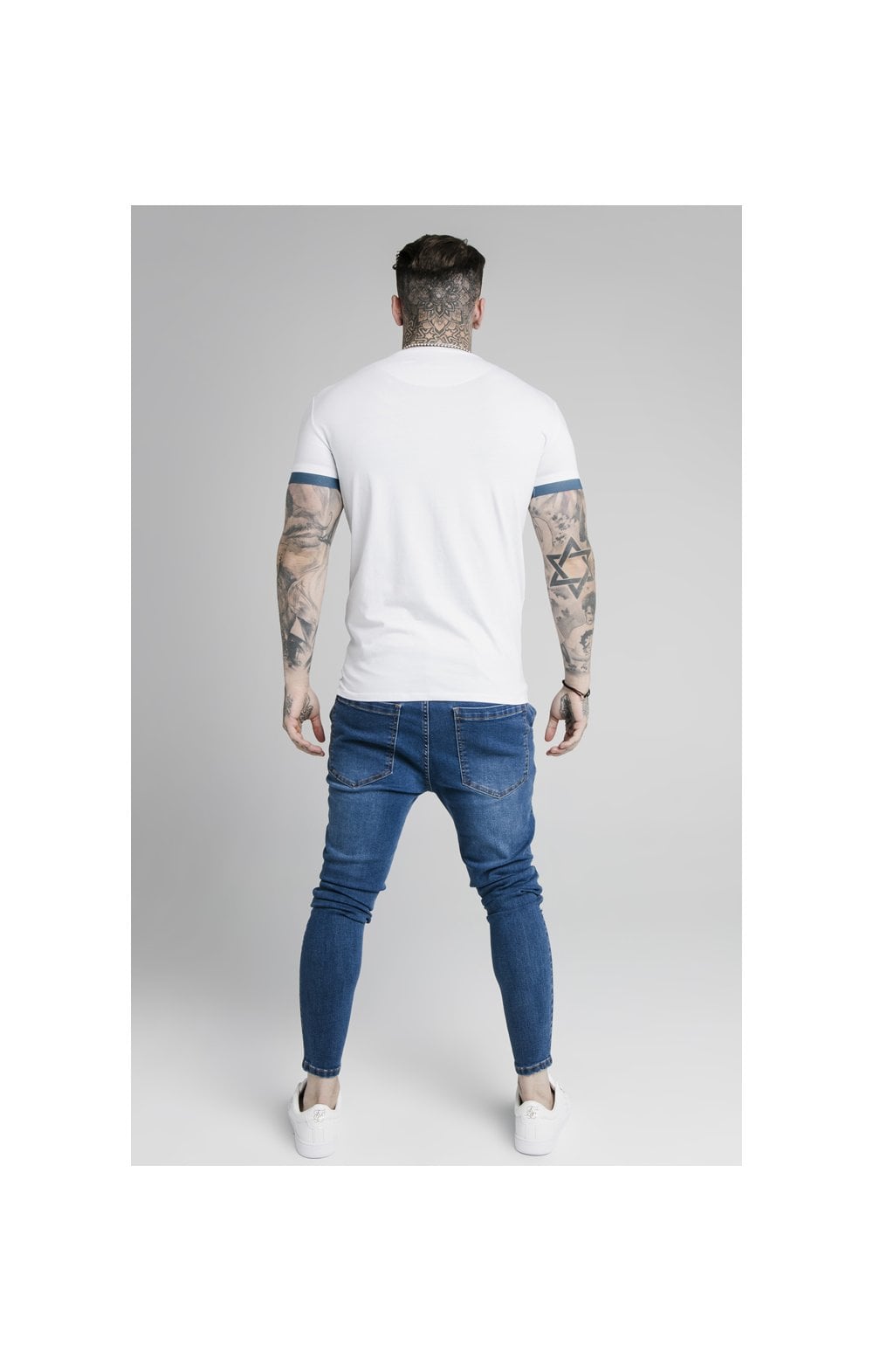 Load image into Gallery viewer, SikSilk S/S Fade Prestige Gym Tee - White &amp; Pacific Fade (5)