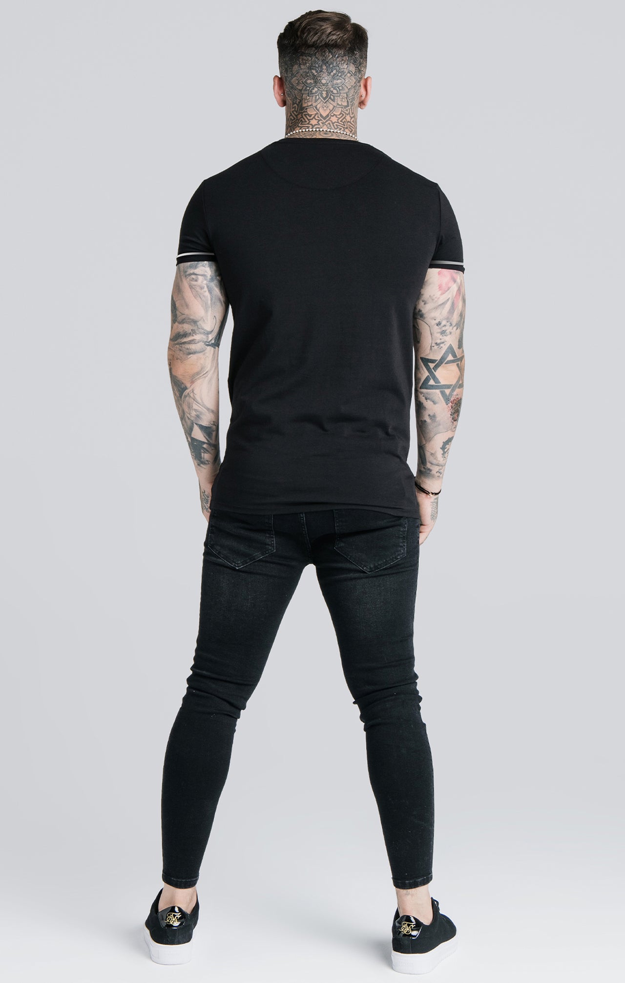 Black Cuffed T-Shirt (4)
