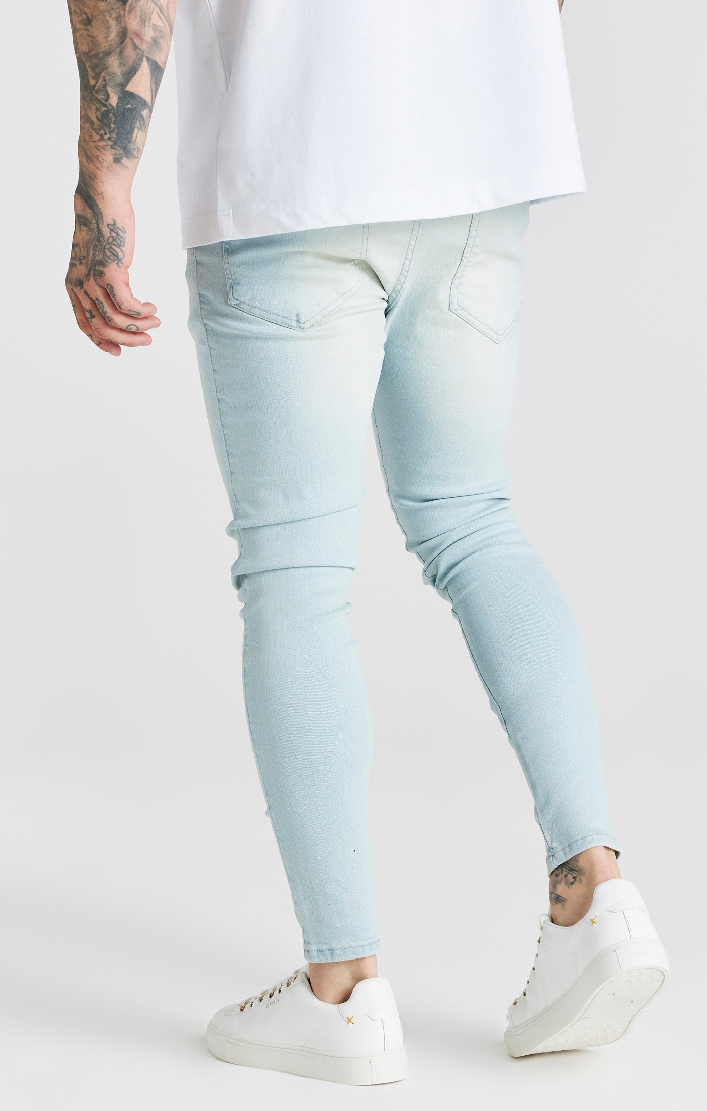 Load image into Gallery viewer, Light Blue Essential Skinny Jean (3)