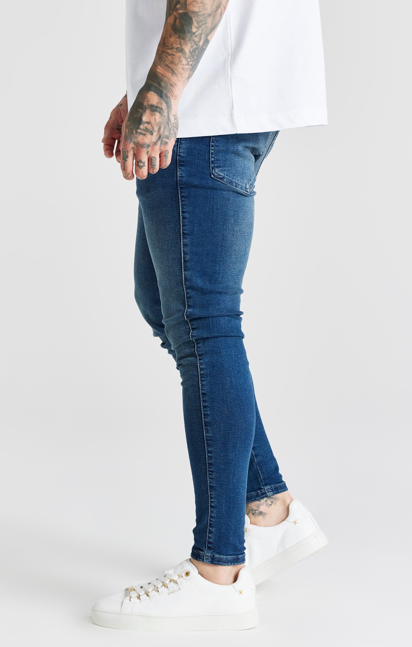 Load image into Gallery viewer, Blue Washed Essential Skinny Jean (1)