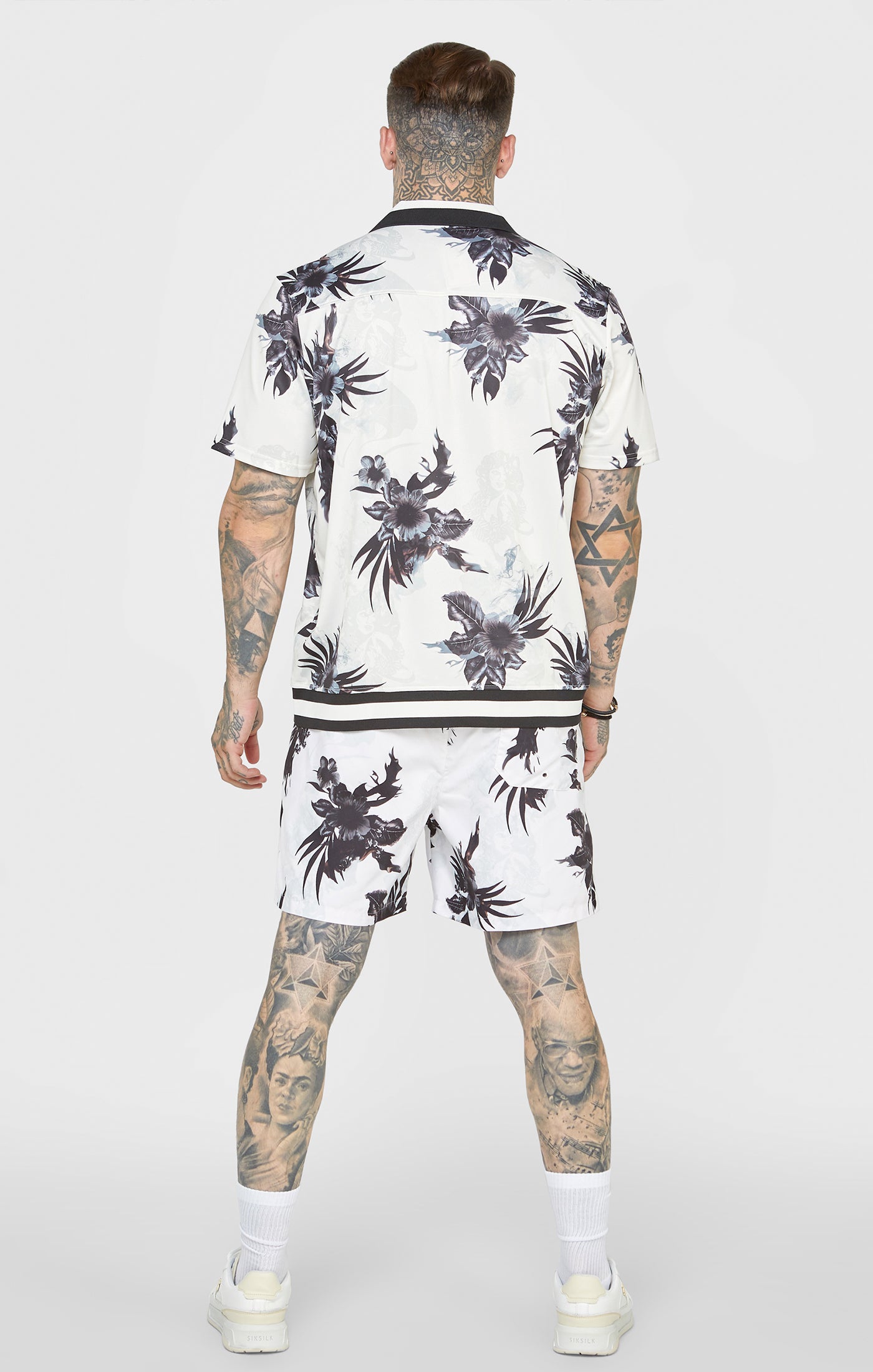 Load image into Gallery viewer, Ecru Floral Swim Short (4)