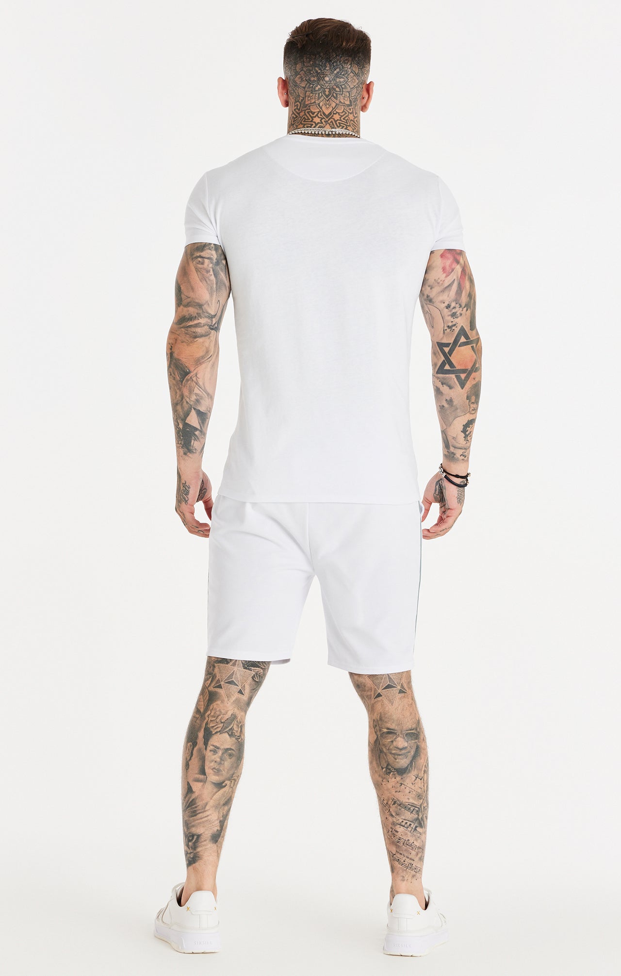 White Script Embroidery Muscle Fit T-Shirt (4)