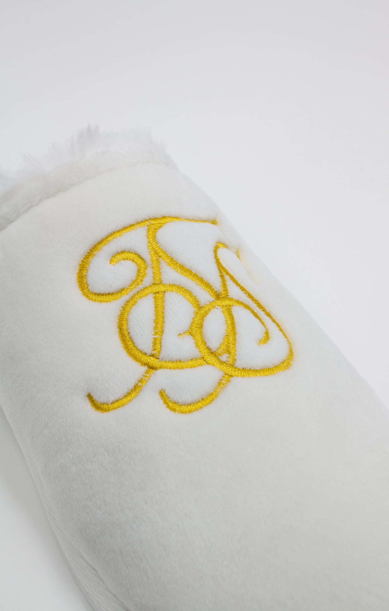 White Slipper With Embroidered Logo (2)