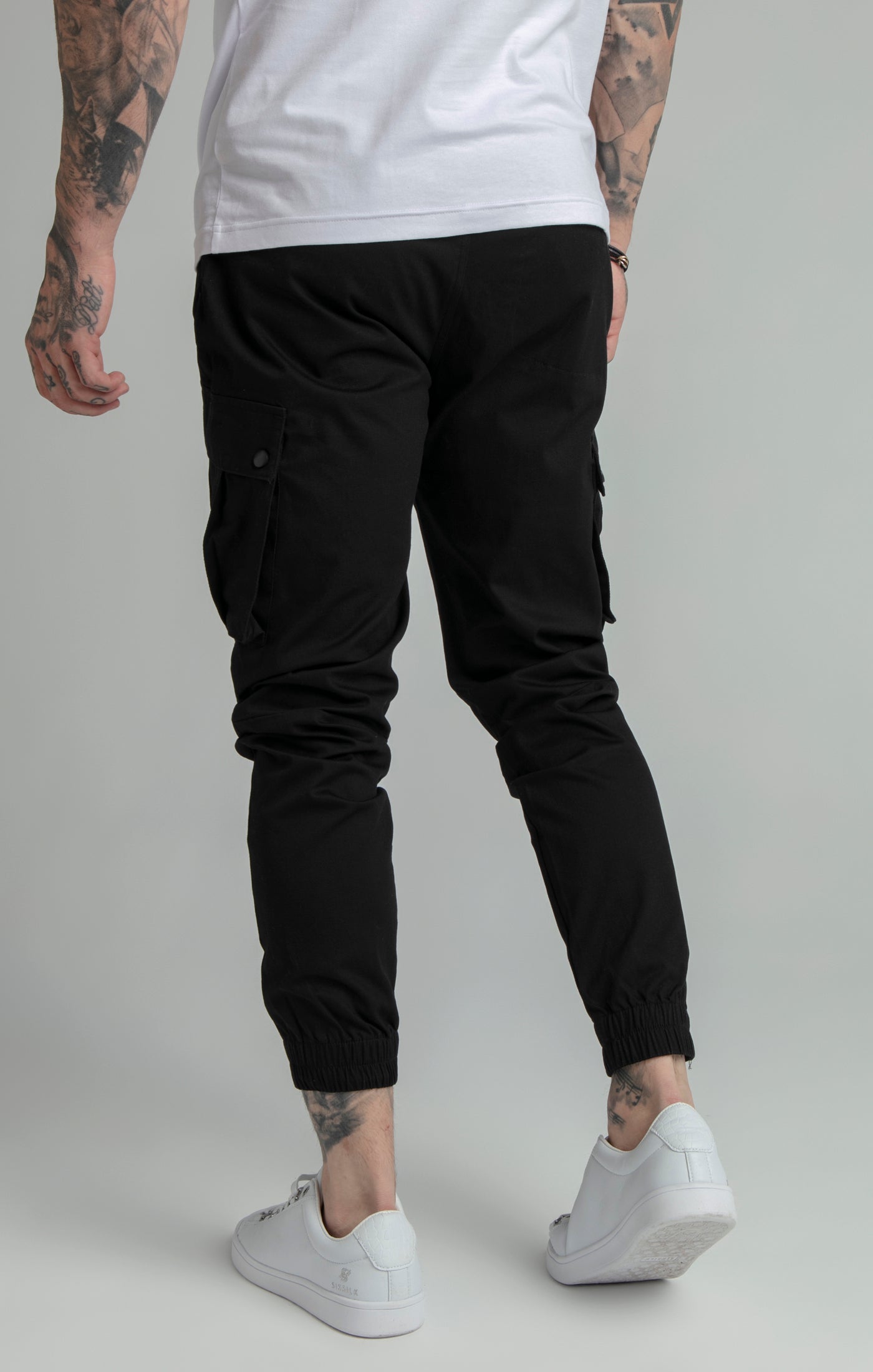 Load image into Gallery viewer, Black Cuffed Cargo Pant (2)
