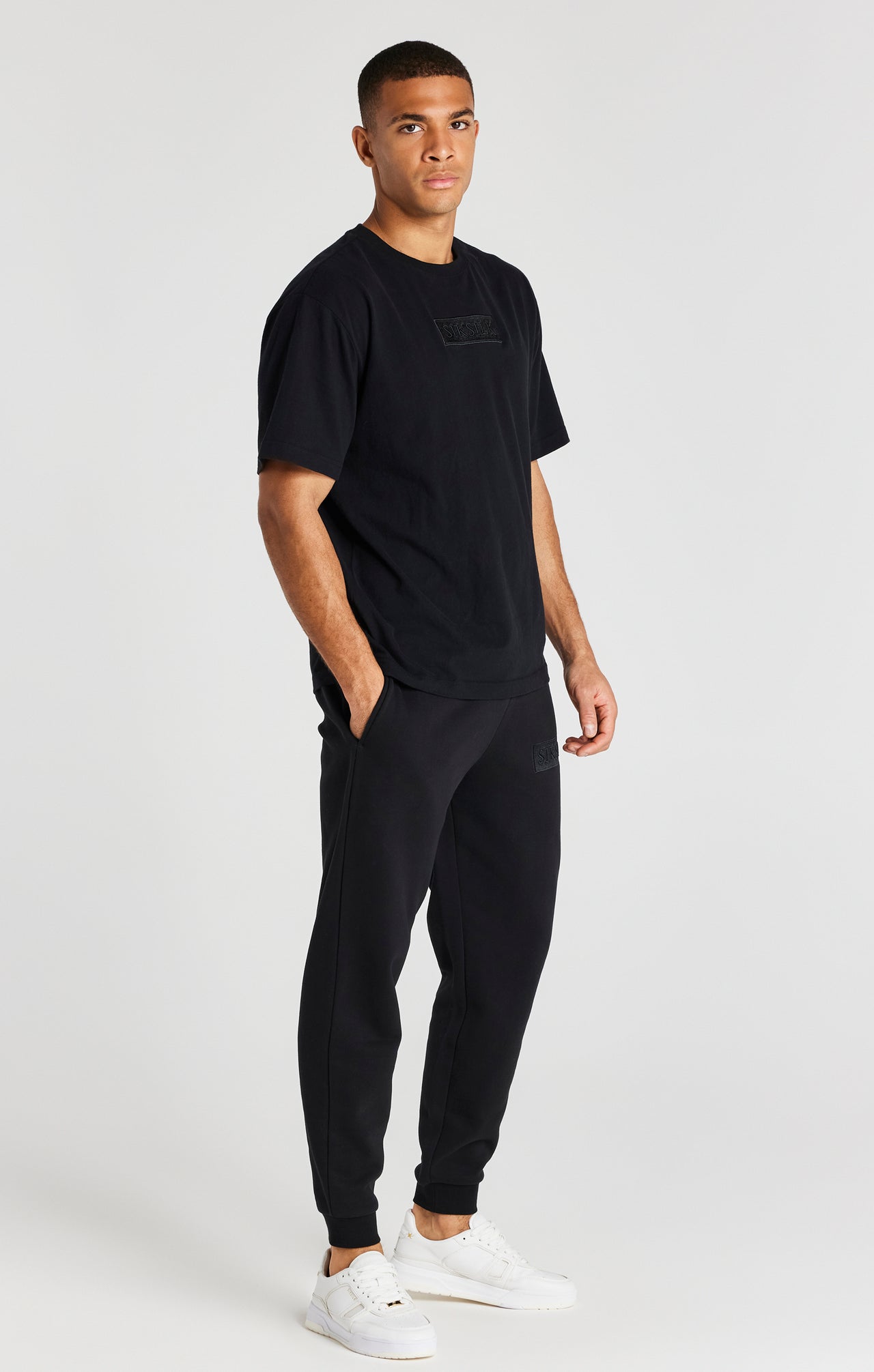 Black Relaxed Fit Cuffed Jogger (7)