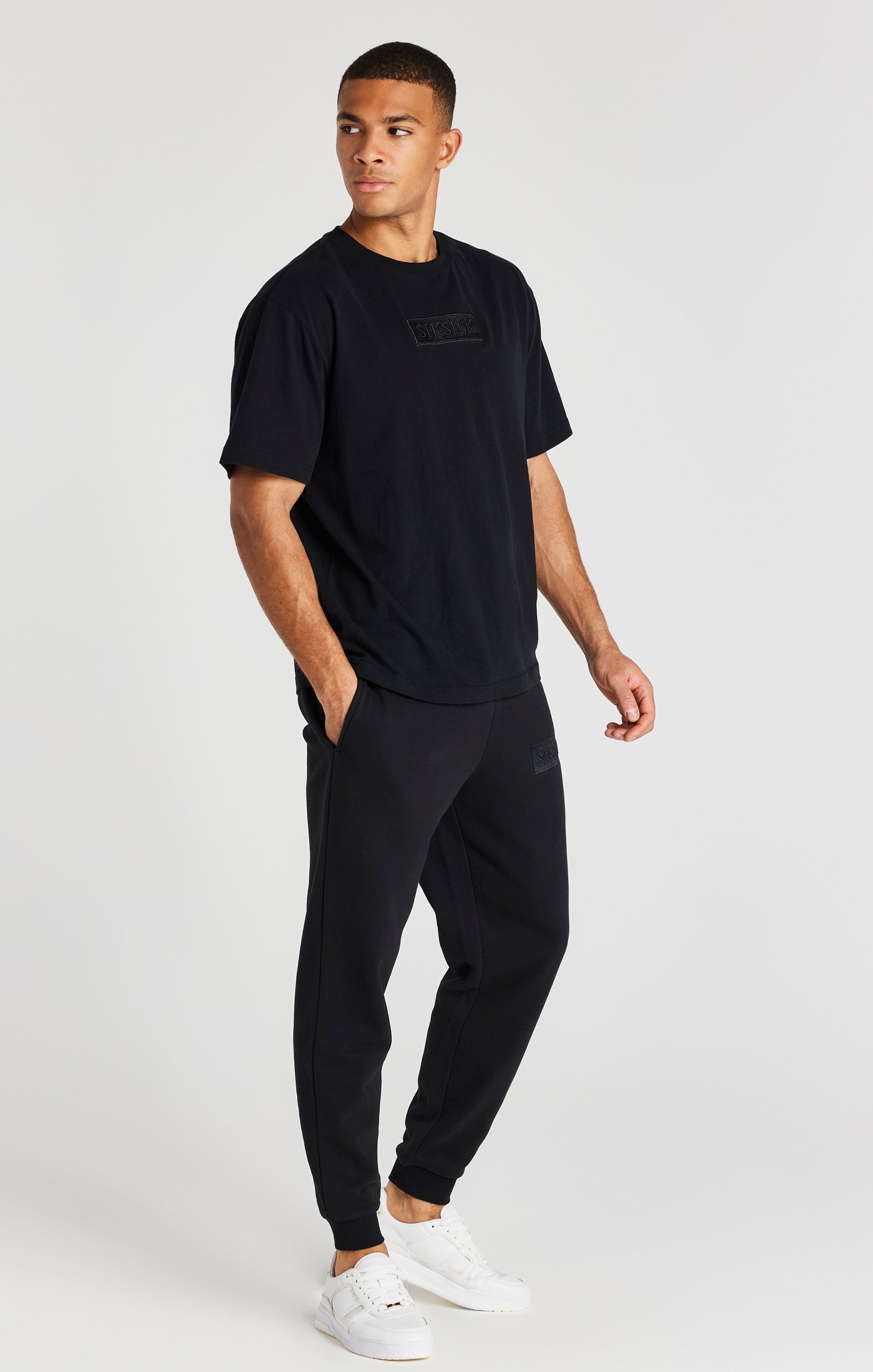 Load image into Gallery viewer, Black Oversized T-Shirt (4)