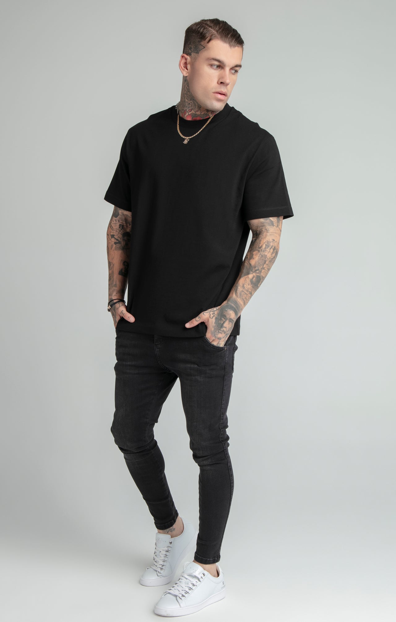 Black Gold Chain Relaxed Fit T-Shirt (4)