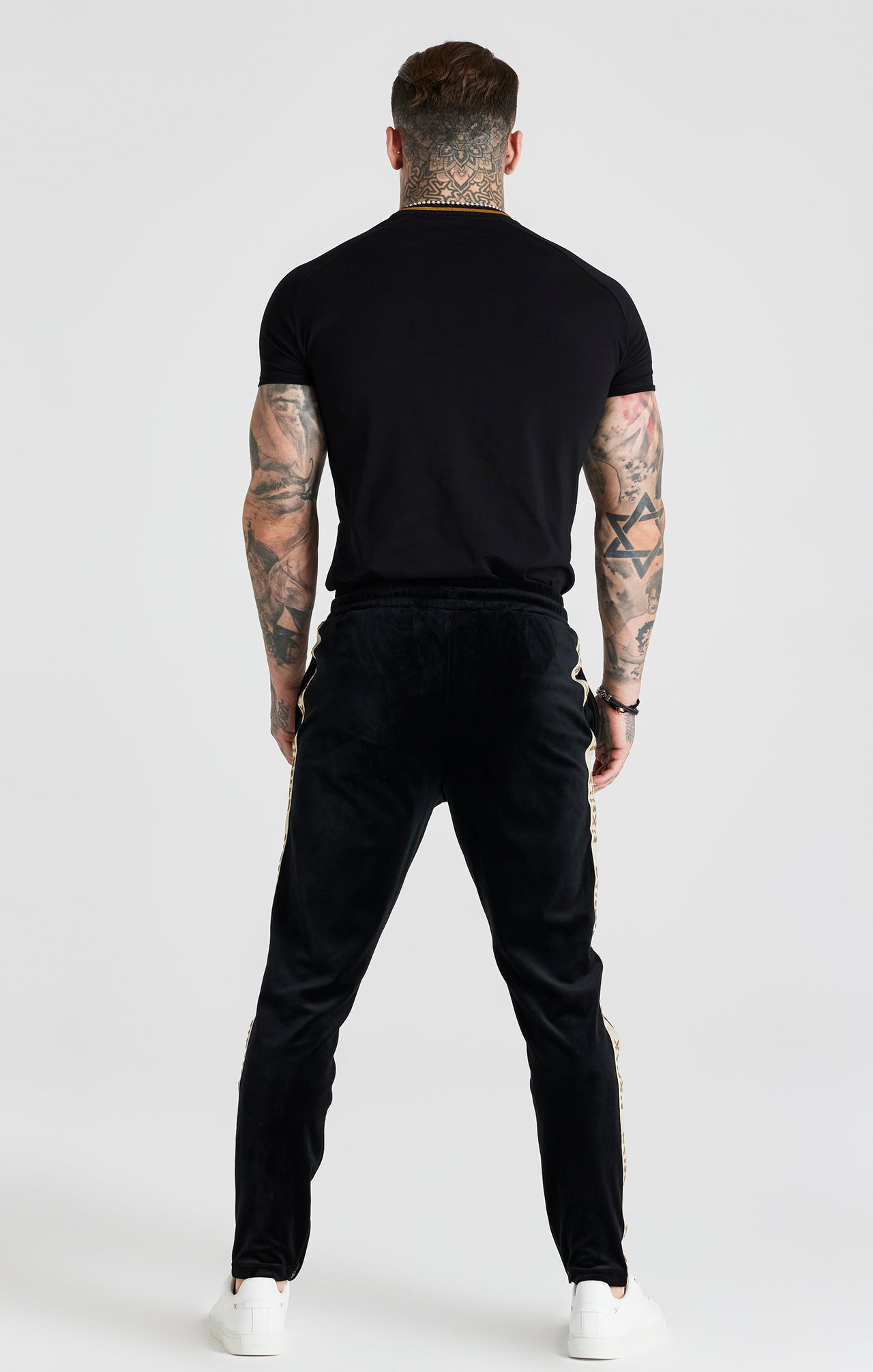 Black Crest Muscle Fit T-Shirt (5)