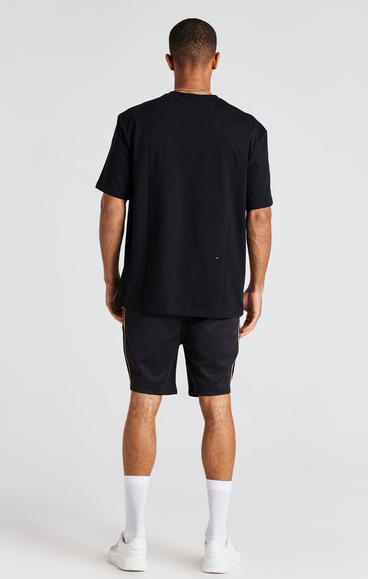 Black Crest Oversized T-Shirt (4)