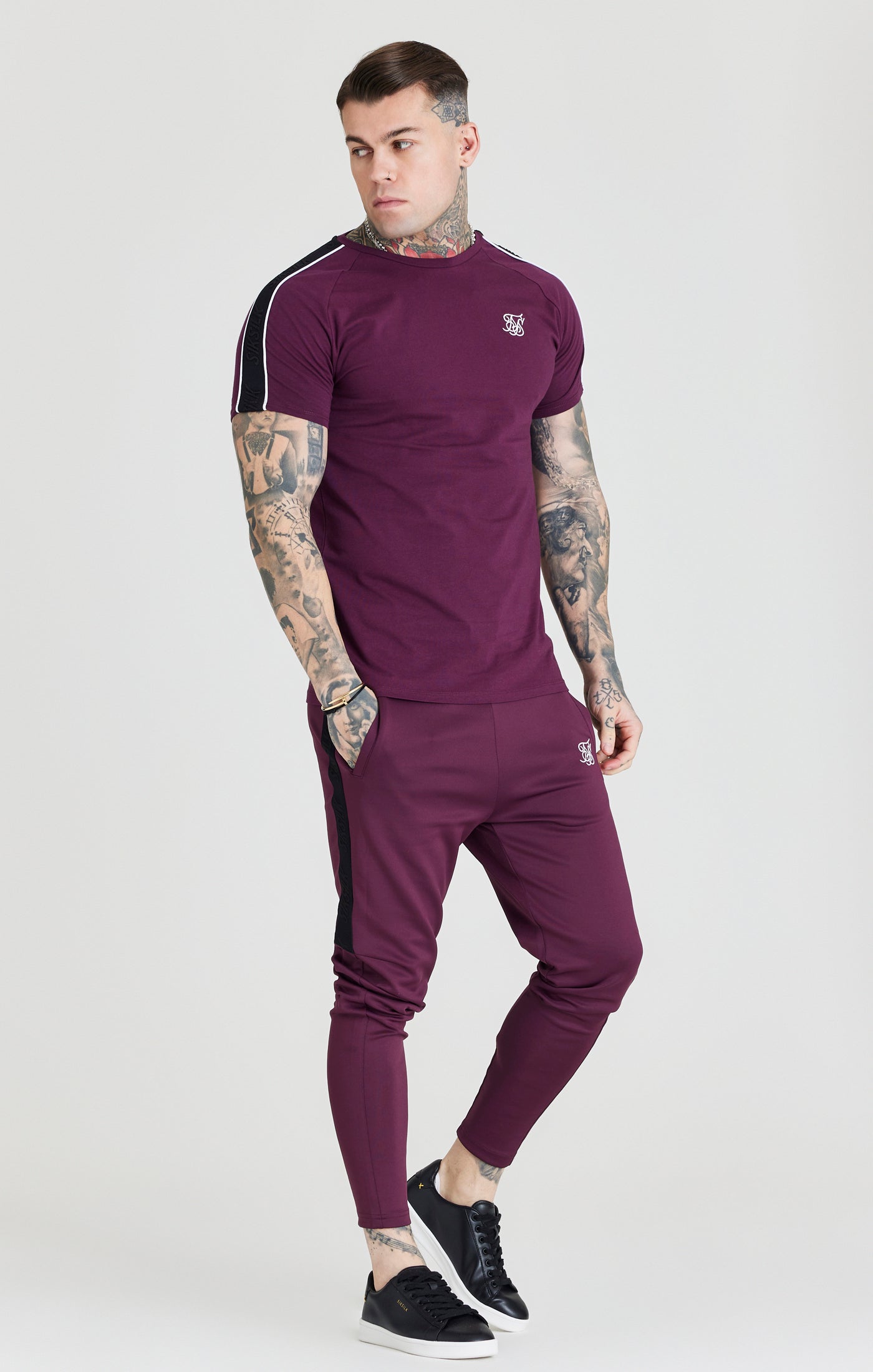 Load image into Gallery viewer, SikSilk Taped Square Hem Tee - Burgundy &amp; Black (3)