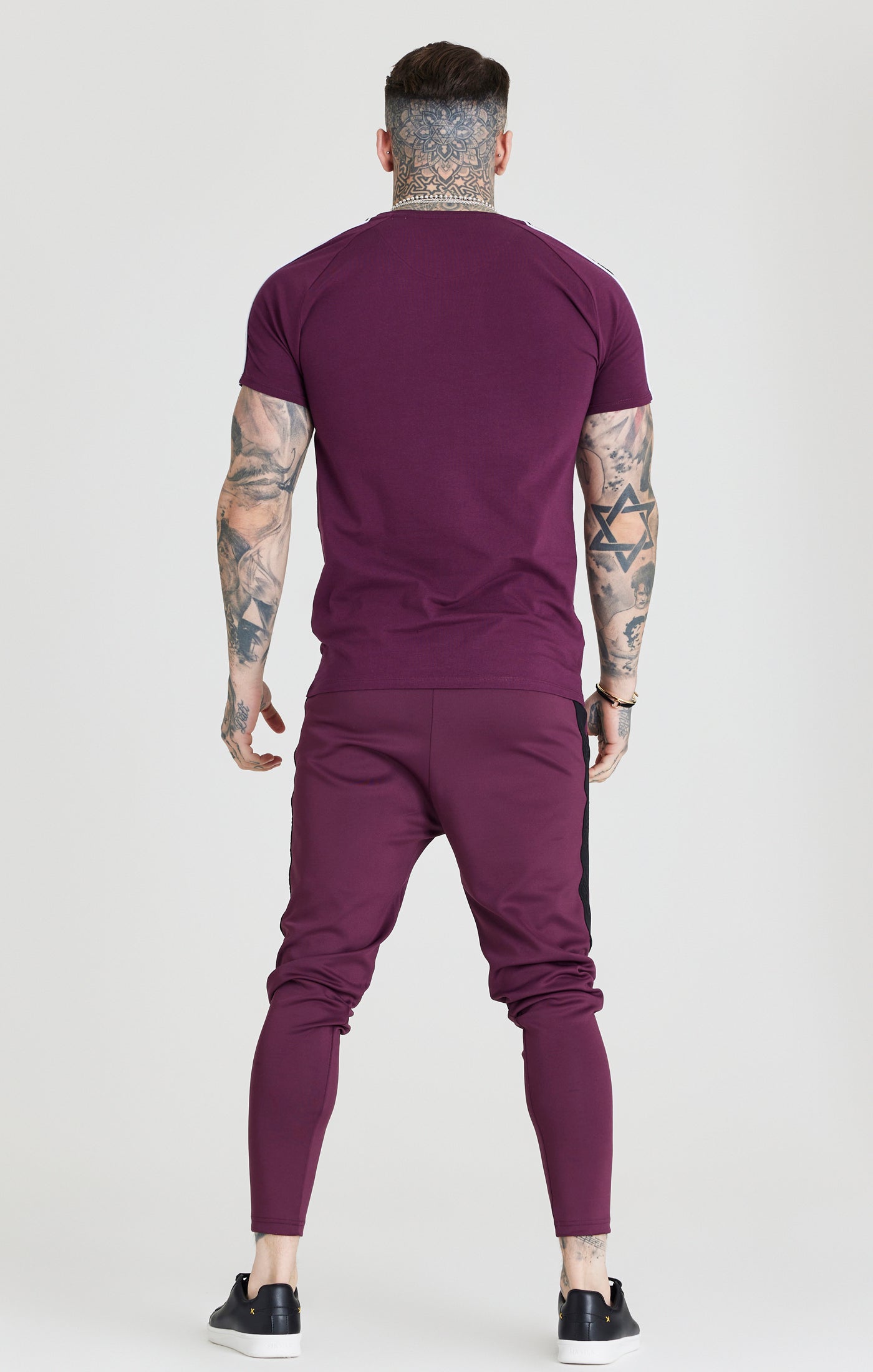Load image into Gallery viewer, SikSilk Taped Square Hem Tee - Burgundy &amp; Black (4)