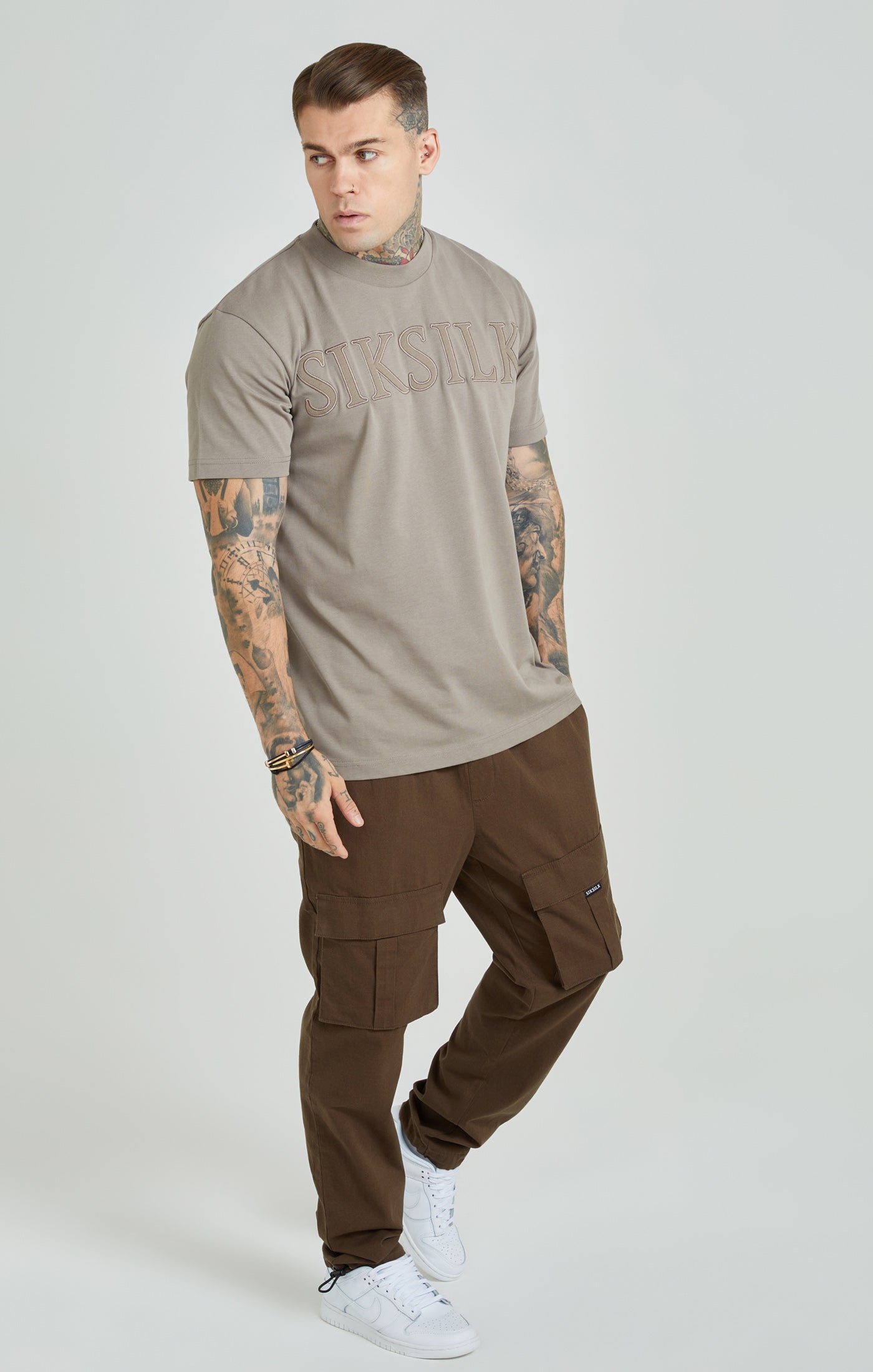 Load image into Gallery viewer, Brown Applique Logo Oversized Fit T-Shirt (1)