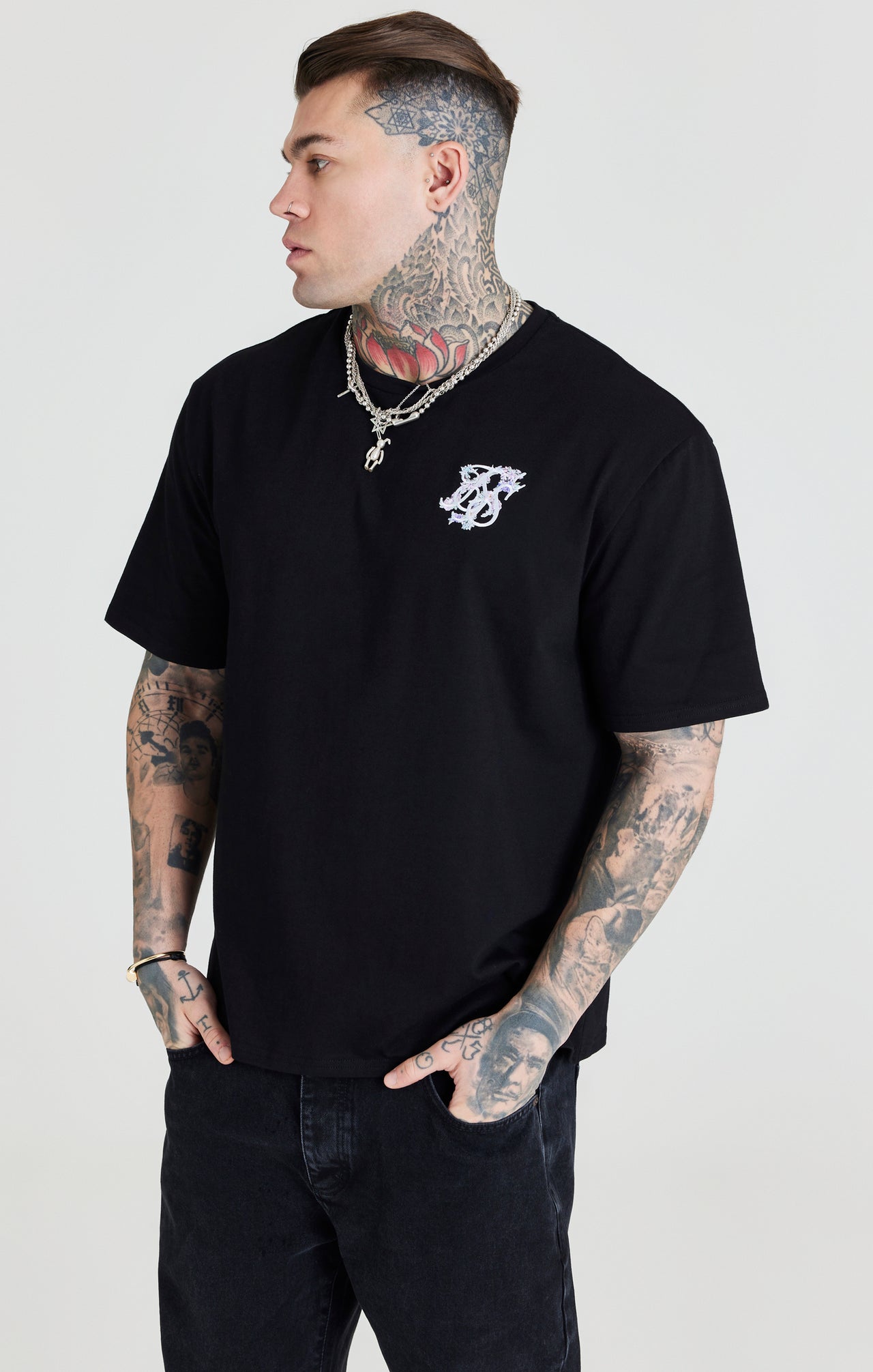 Black Floral Embroidered Oversized T-Shirt (4)