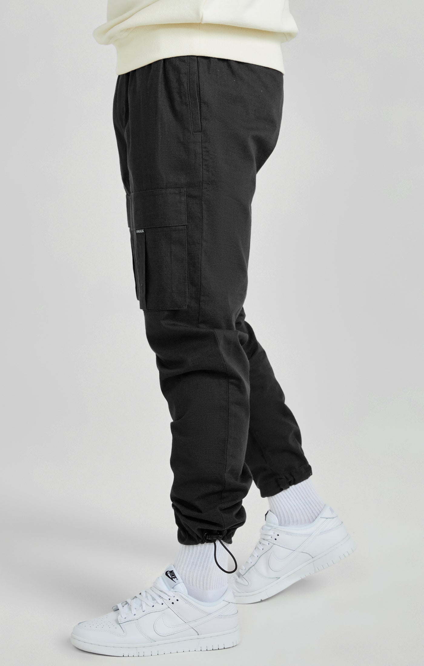 Pantalones Cargo Negros ()