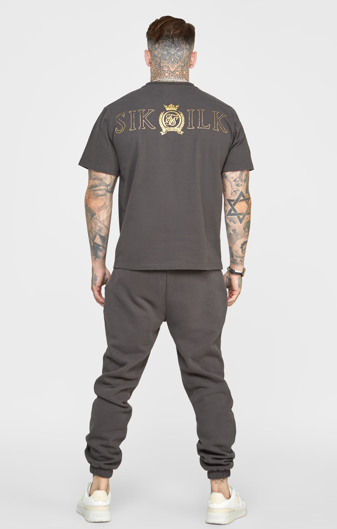 Black & Gold Relaxed Jogger (4)