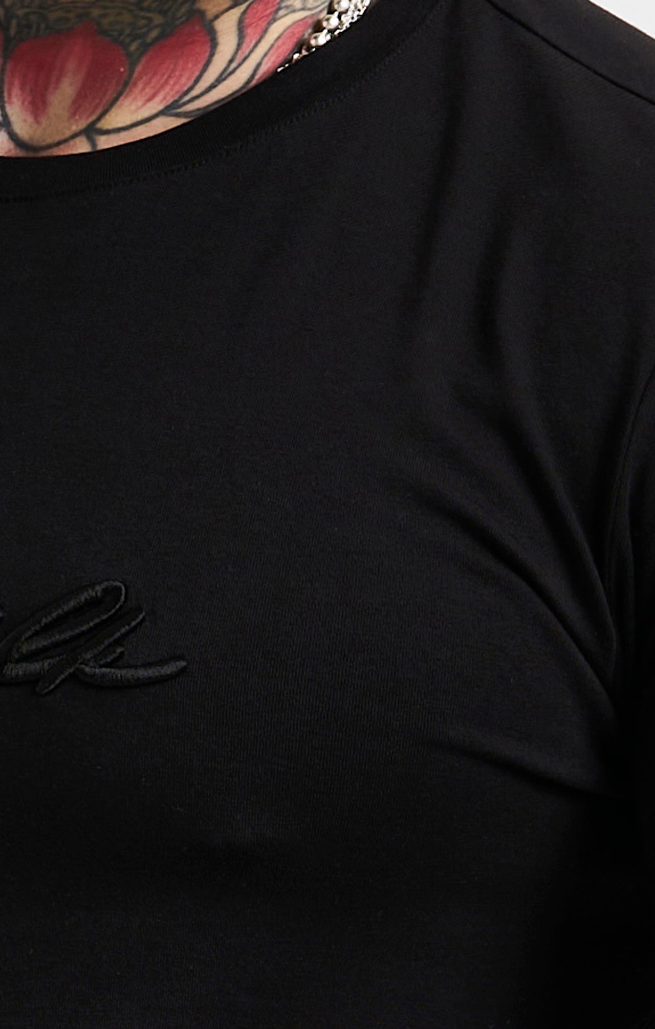 Black Script Embroidery Muscle Fit T-Shirt (1)