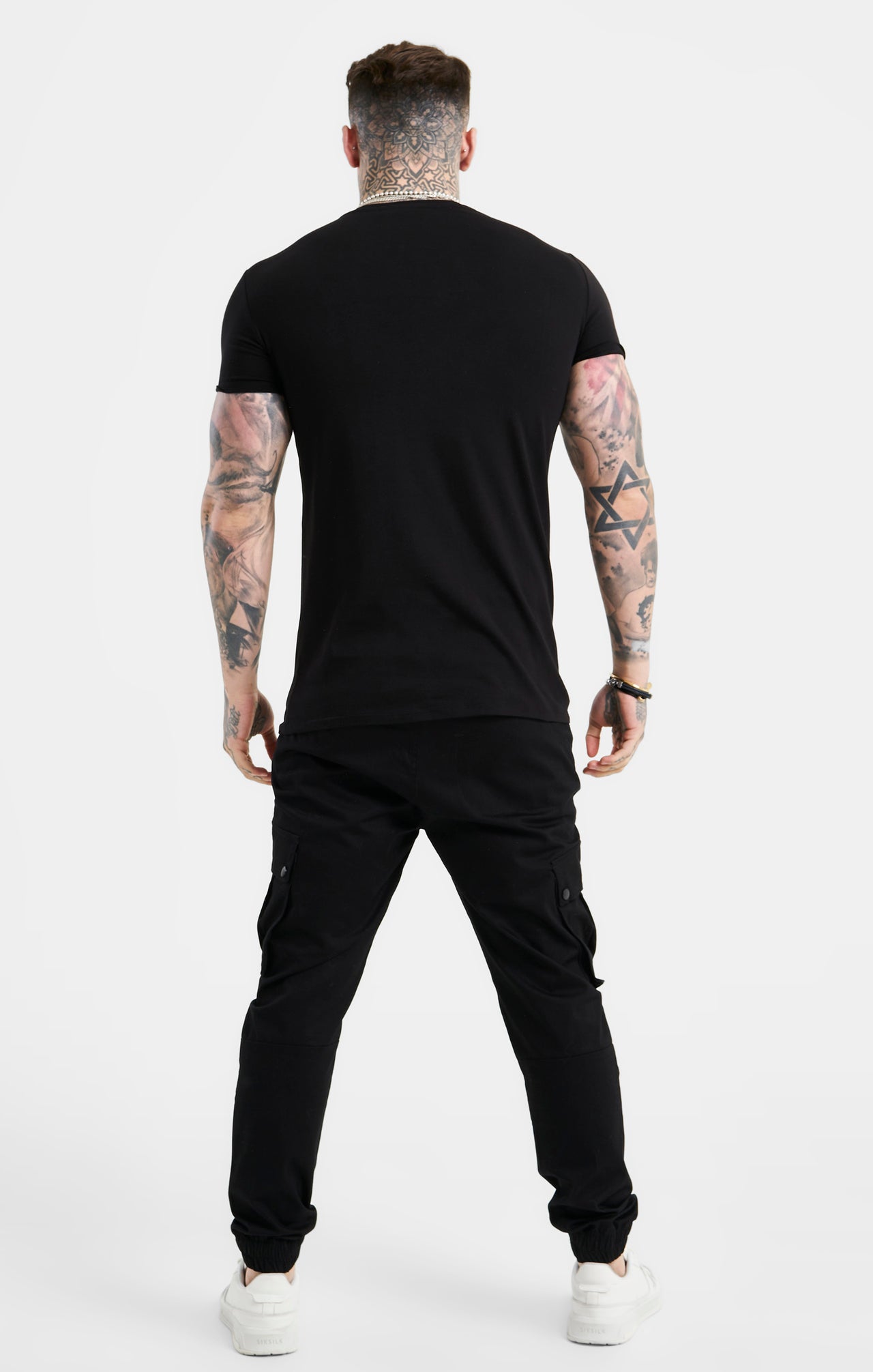 Black Script Embroidery Muscle Fit T-Shirt (4)