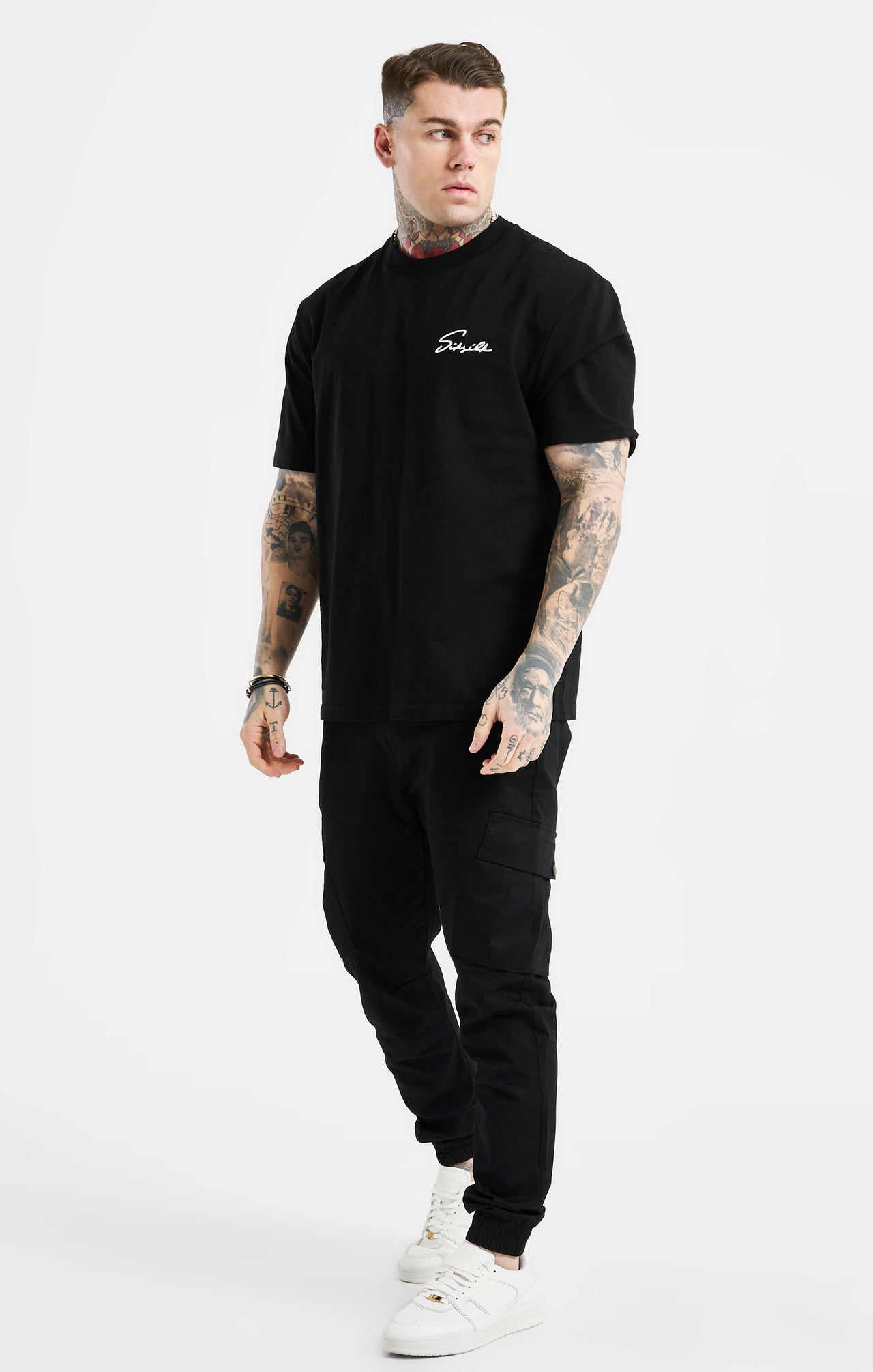 Black Script Embroidery Oversized T-Shirt (4)