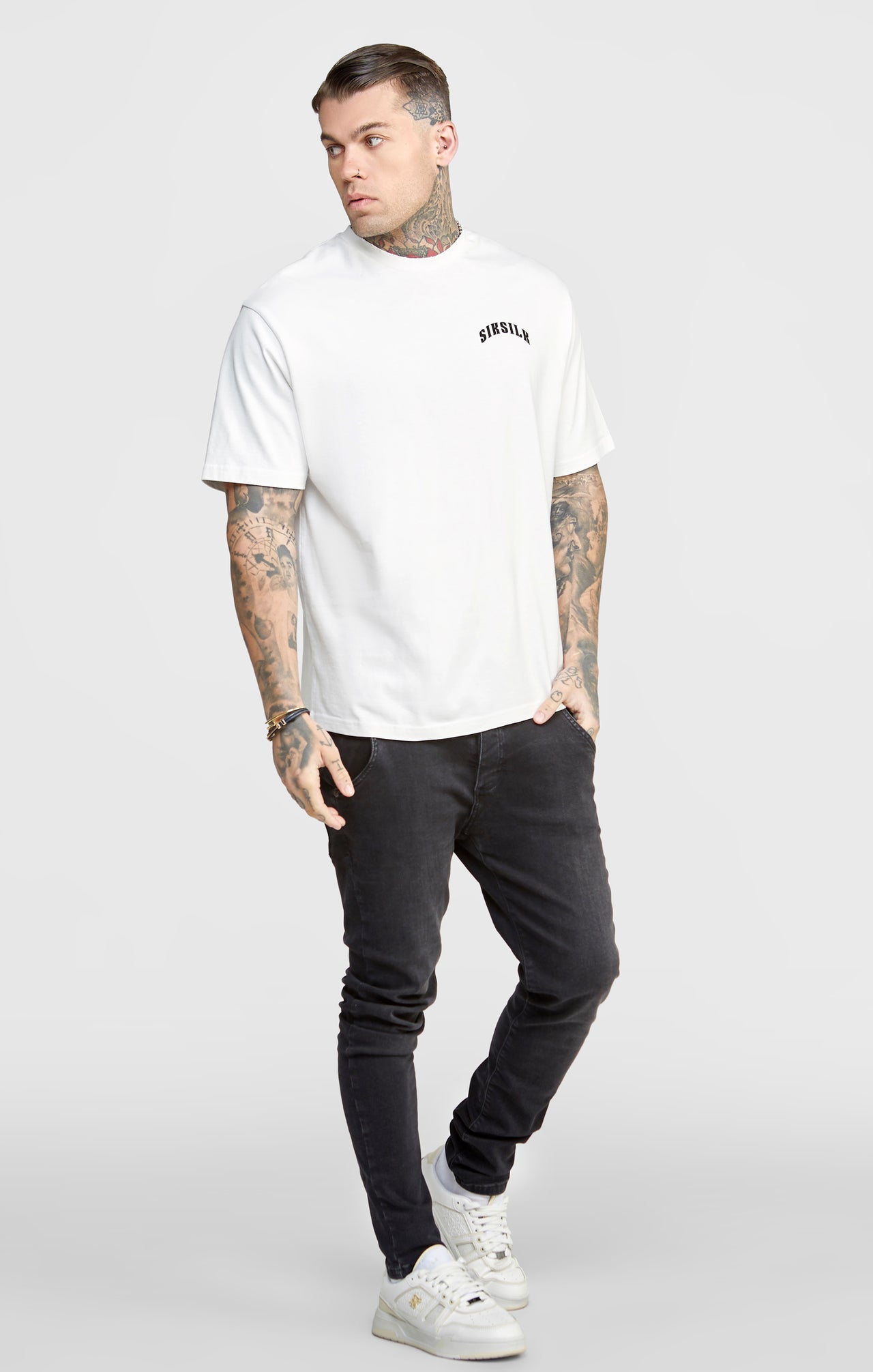 White Graphic Oversized T-Shirt (4)