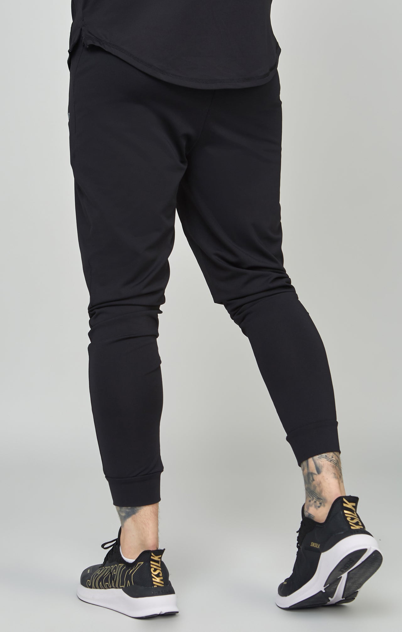 Black Sports Muscle Fit Track Pant (3)