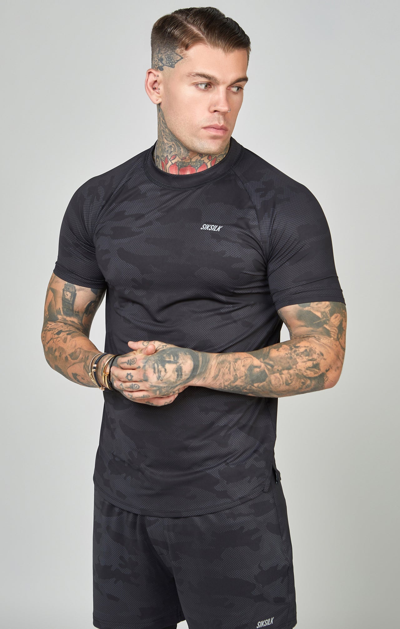 Camo Sports Curved Hem Muscle Fit T-Shirt (3)