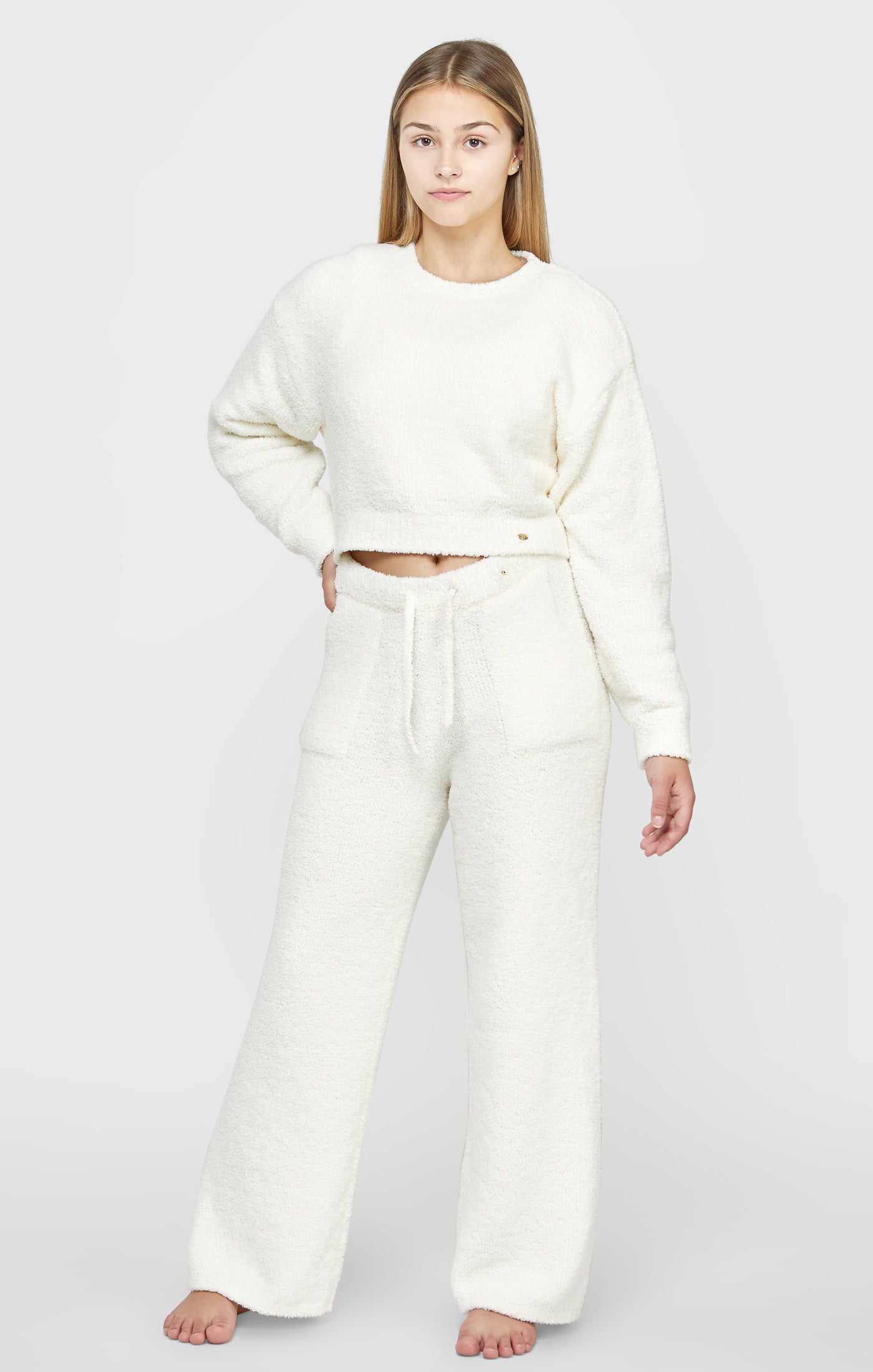 Load image into Gallery viewer, Girls Ecru Cropped Lounge Sweat (3)